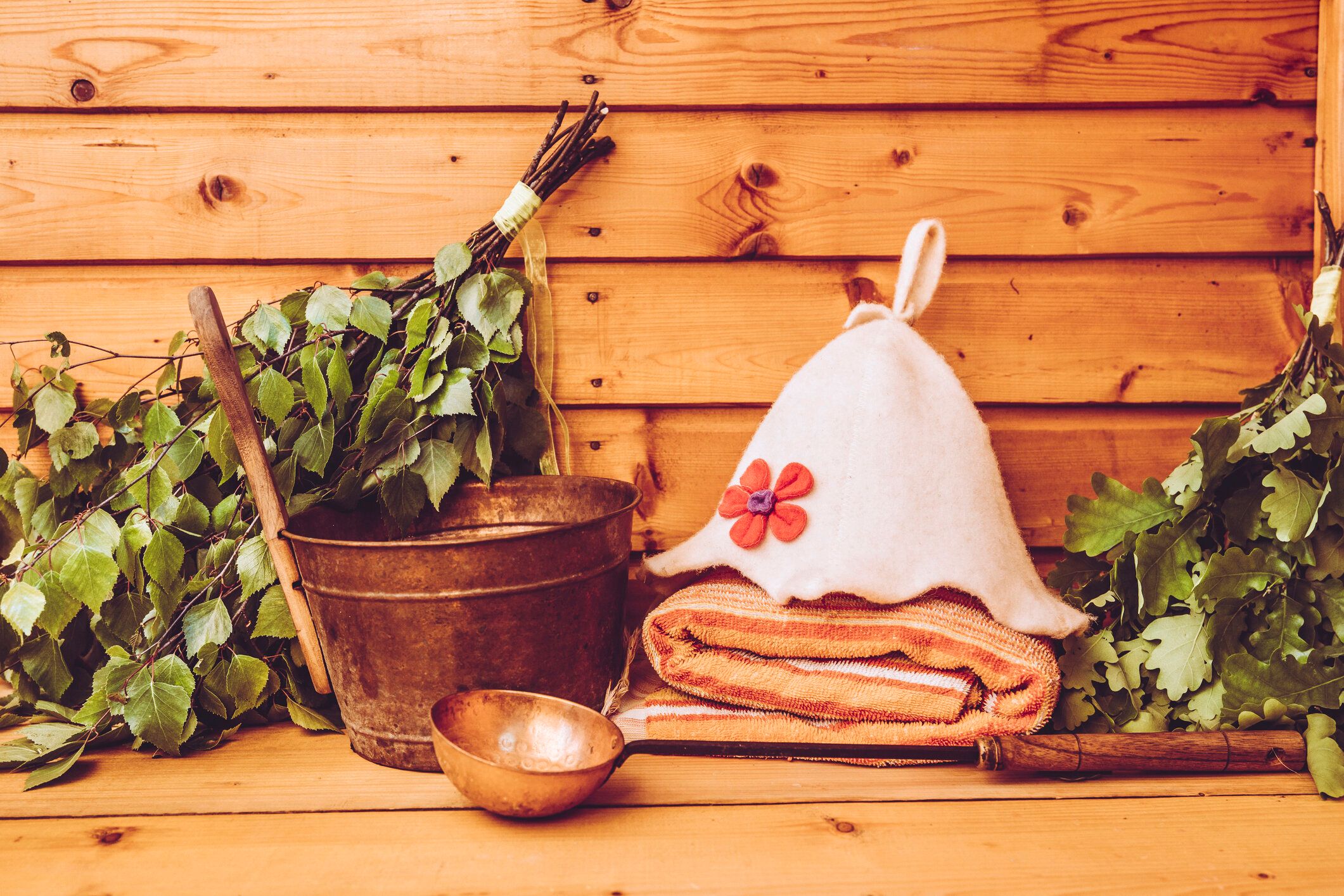 【熱波師が解説】サウナの「ととのう」ってなに？サウナに入ることによる健康面のメリット、デメリットも解説