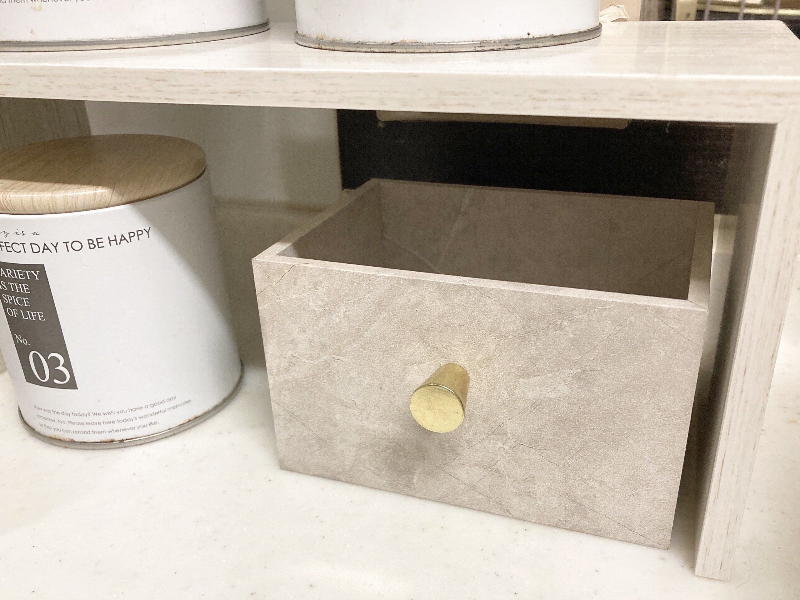 簡単DIYも【セリア】高見え感がすごすぎます！小物入れに最適なおしゃれインテリアボックス