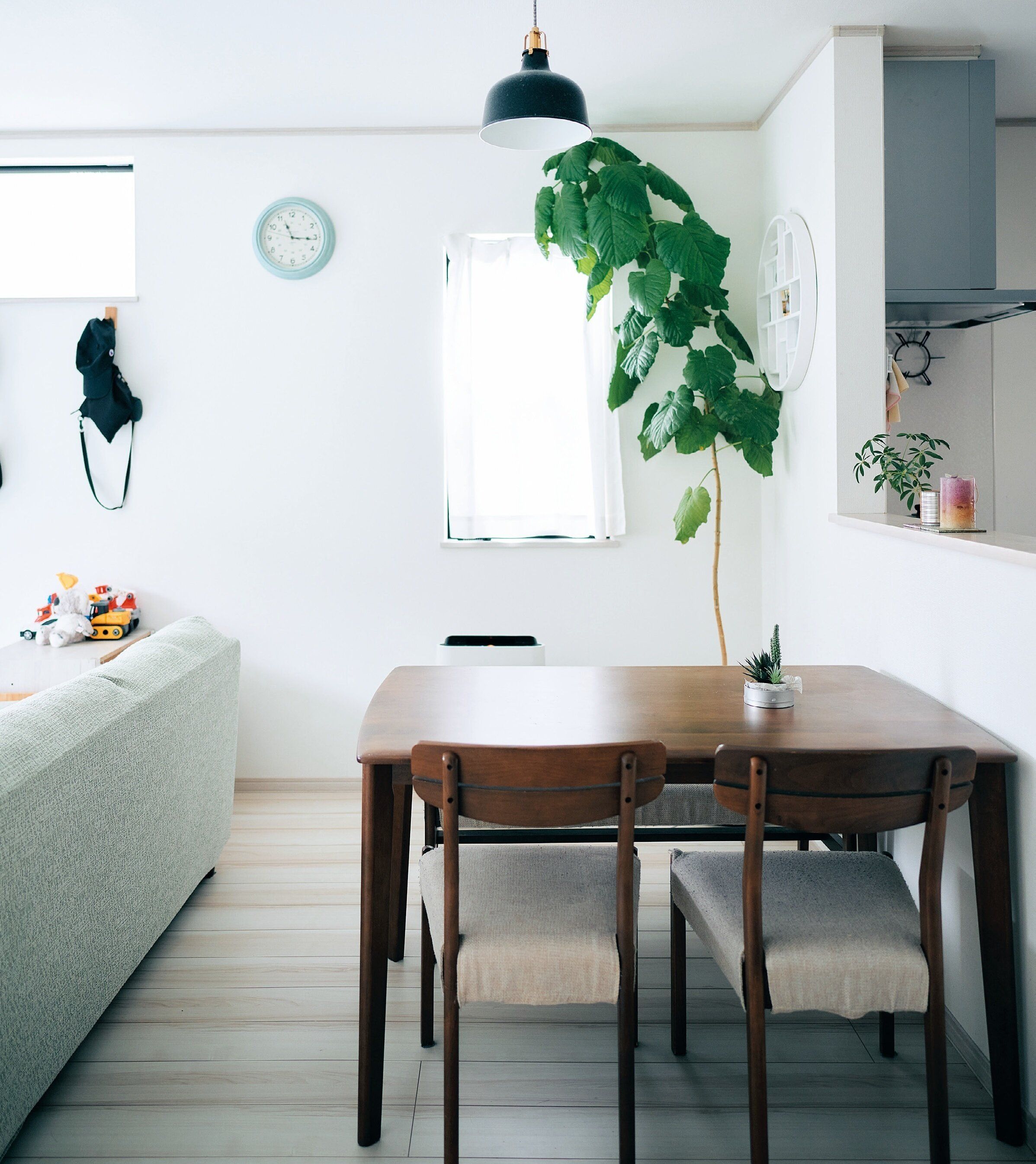 妻育休で収入減！30代子ども2人「”理想の母”を目指すのをやめたら年150万円たまりました」