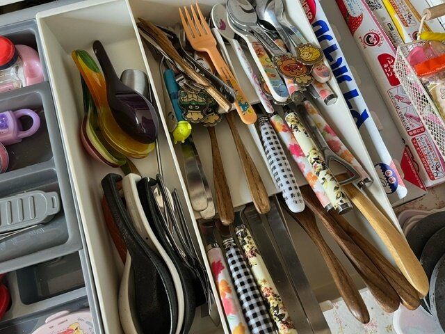 【3COINS】の伸縮カトラリーケースを使ったらごちゃごちゃが一瞬で超スッキリ！