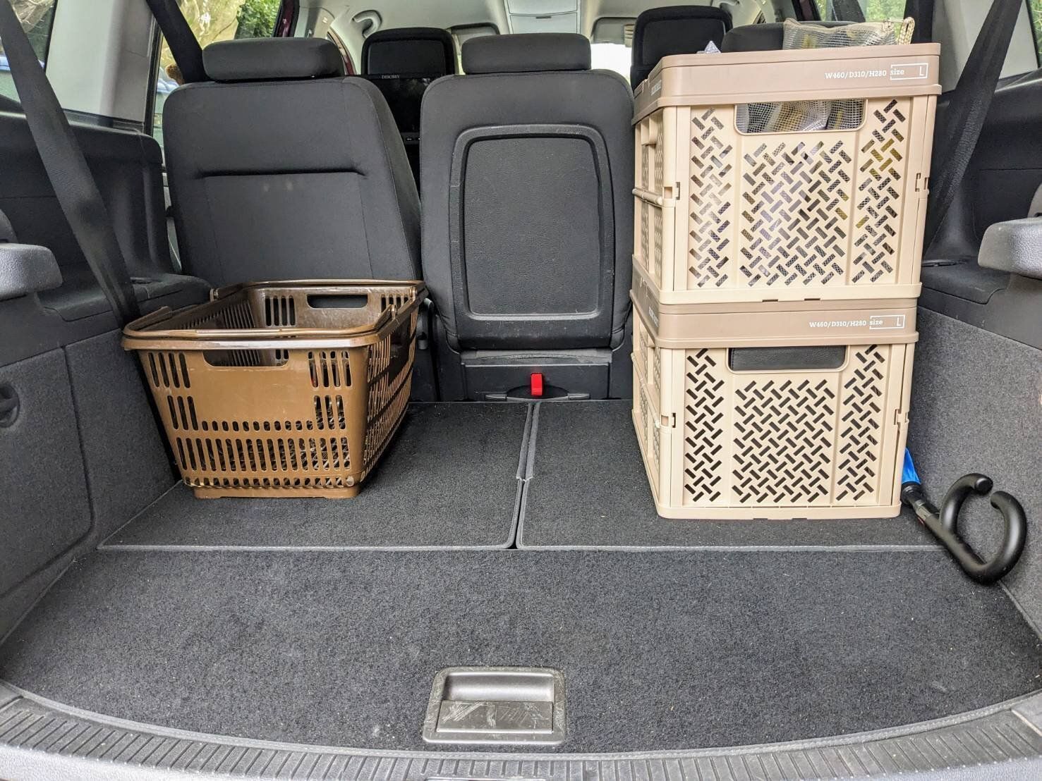 【車のトランク】“収納のプロは何を載せる？”家族のためのスッキリ収納術