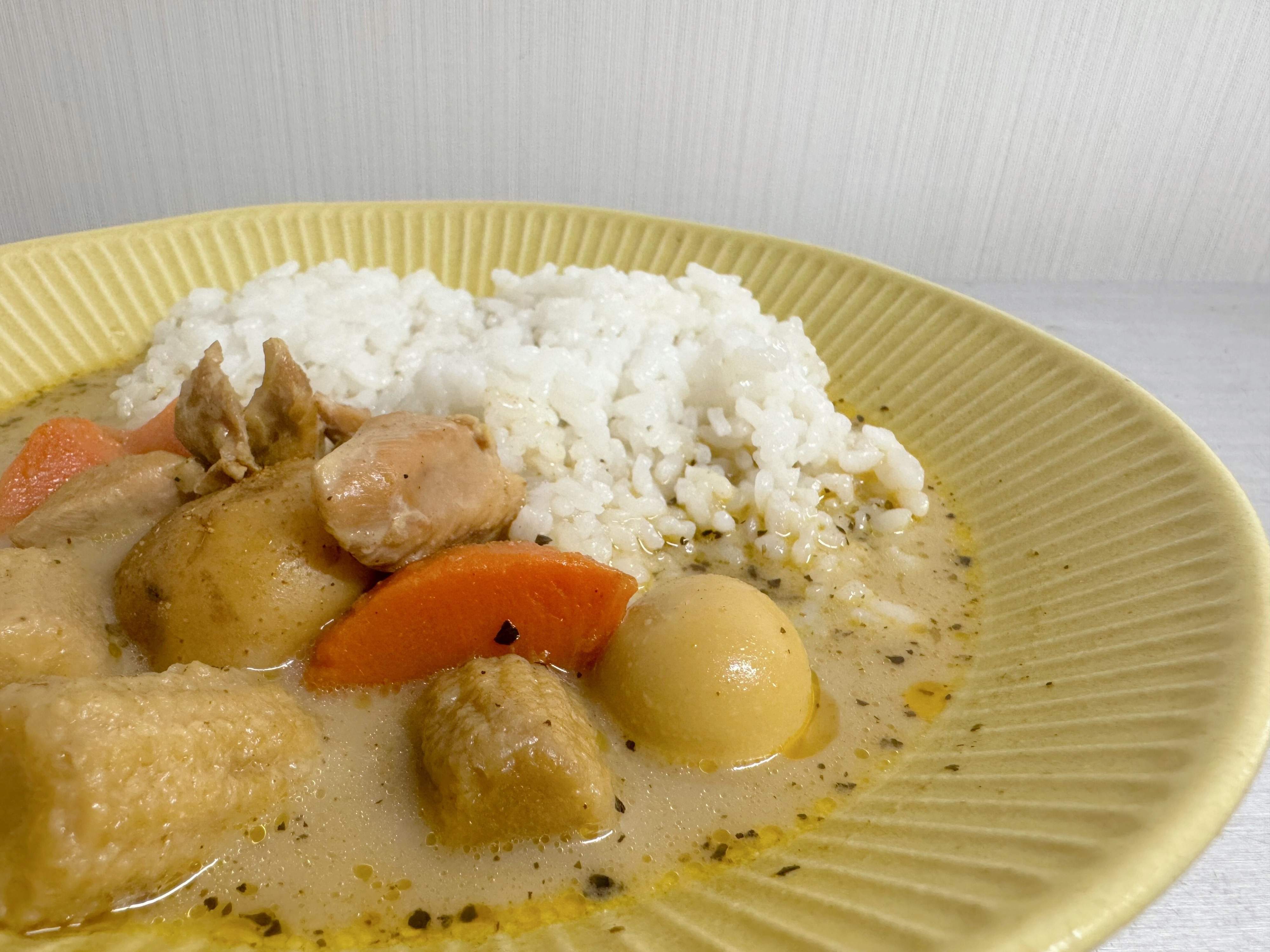 【無印良品】カレー部門歴代1位を更新！カレーなのにとんこつと和風だし!?だしの旨みとピリッと感がクセになる！