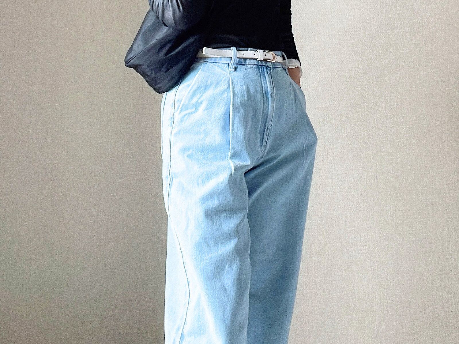 【ユニクロ】40代は即カゴにイン推奨！頑張らなくても「脚長見え」が叶う柔らかデニムが話題