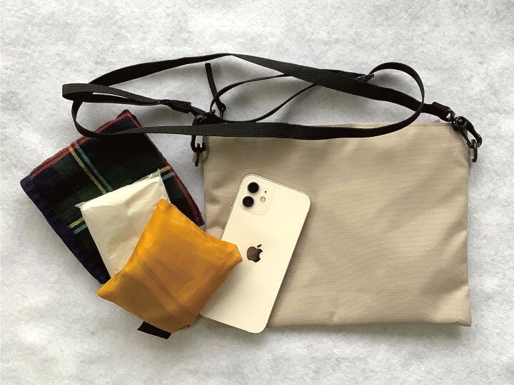 【無印良品】これは買い！ちょっとそこまでの支度がラクになるサコッシュが手放せない！