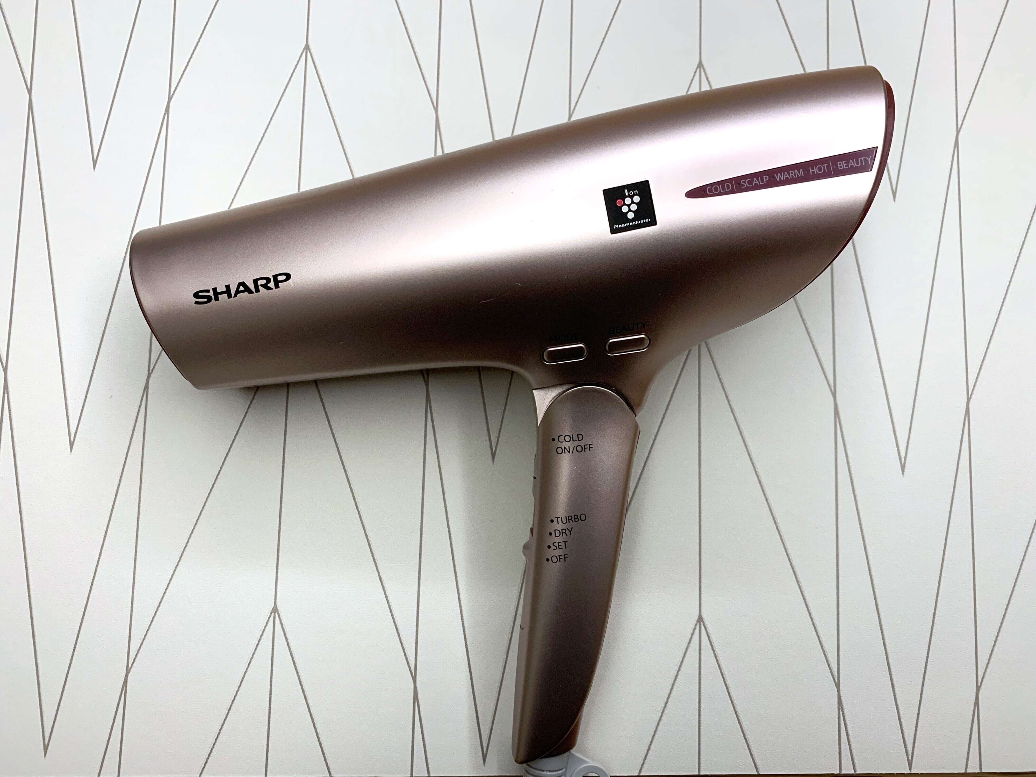 「ドライヤー収納」の正解はどこ？【洗面所】じゃない意外な収納場所