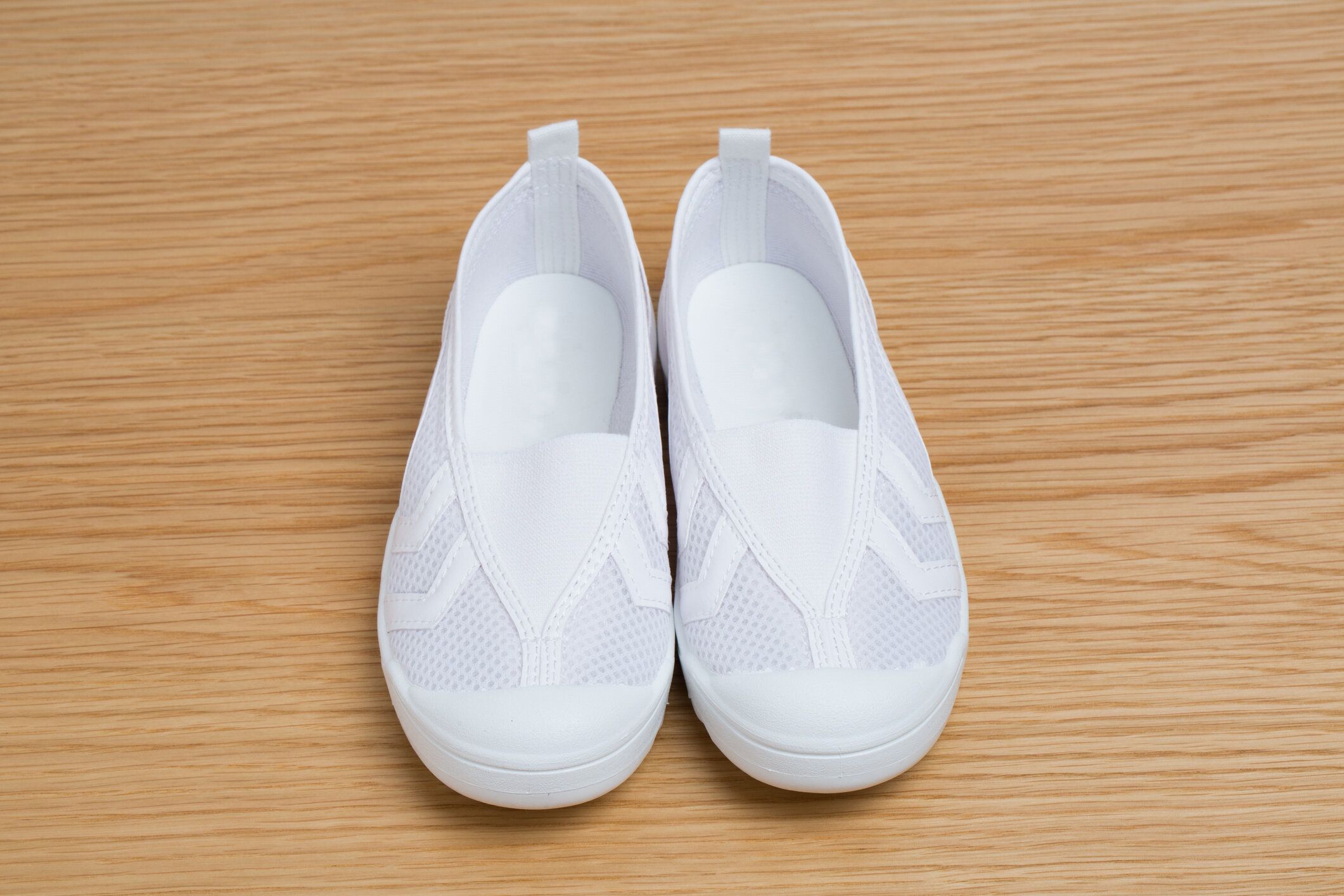 小学1年生が編み出したのは、上履きを使ったライフハック!?つま先のゴムの新たな可能性に2.5万人が脱帽！