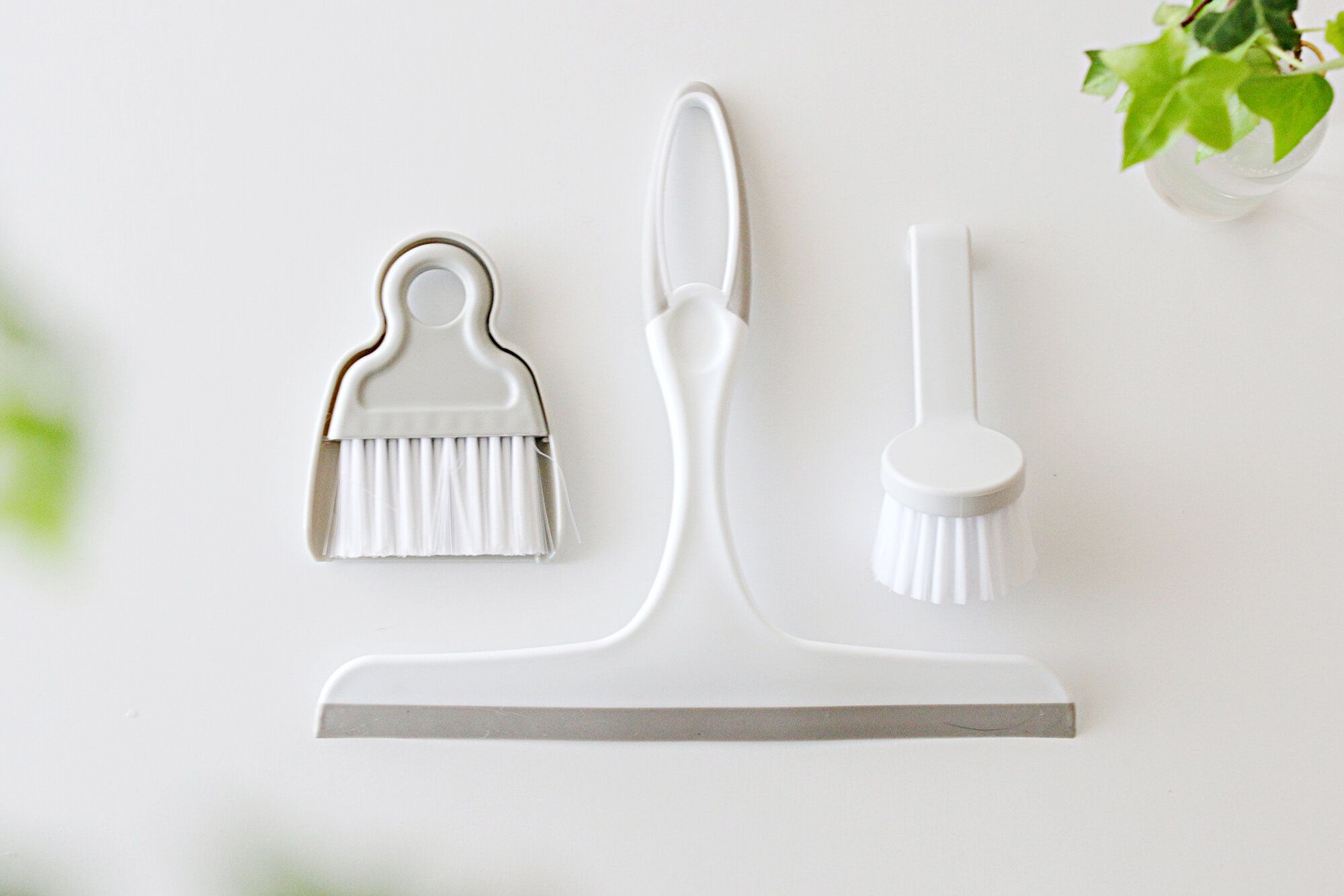 出しっぱなしでさっと掃除ができる！セリアで買えるオススメ掃除グッズ3選