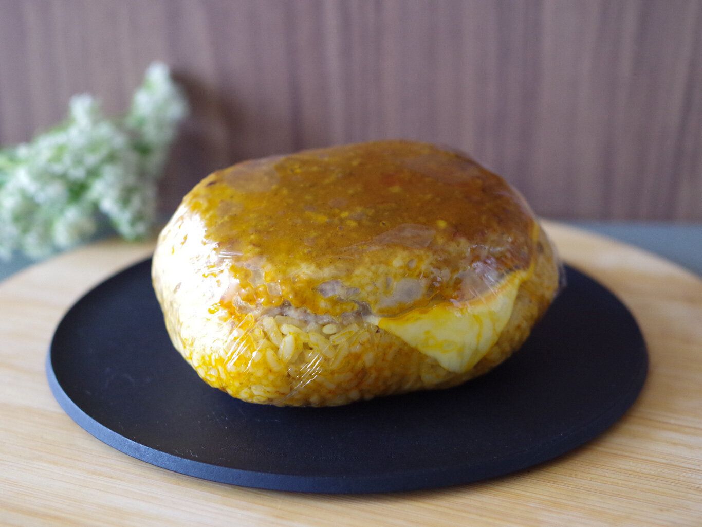 見つけたらラッキー！【ロピア】不定期で販売されている“特大おにぎり”が絶品！