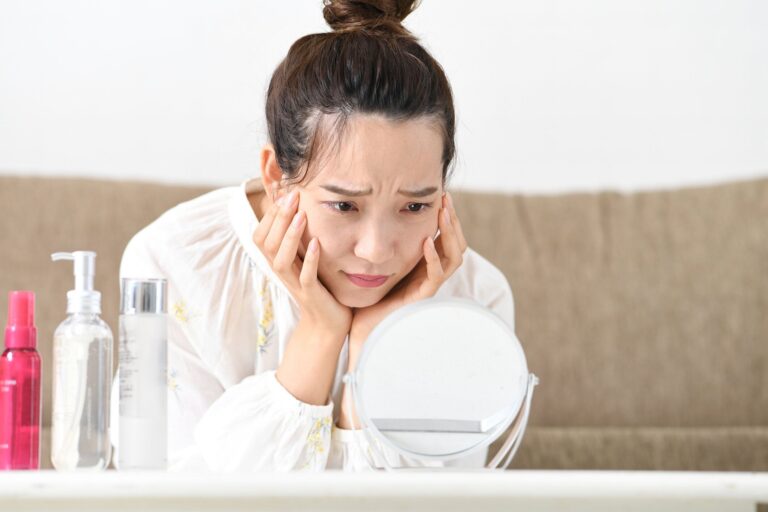 春に老け肌が加速する!?意外な原因とやっておきたい「Wケア」を解説