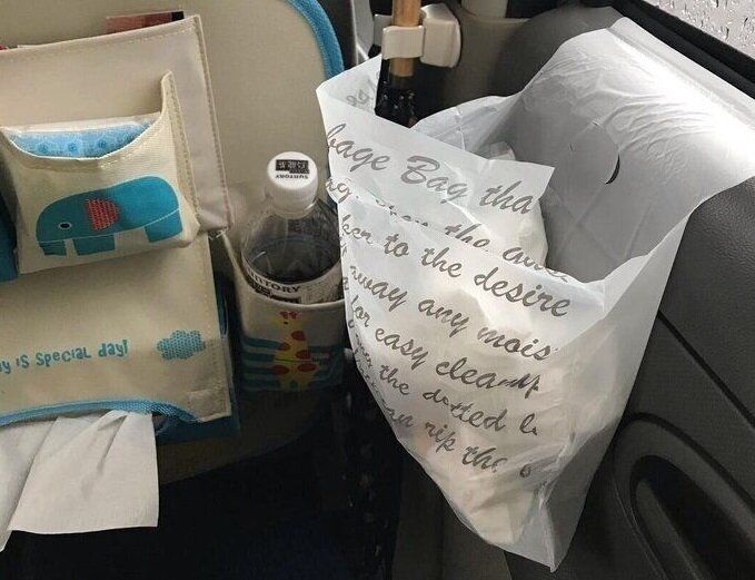 おでかけ時にも大活躍！【ダイソー】「車内にはゴミ箱置かない派」必見のアイデア商品