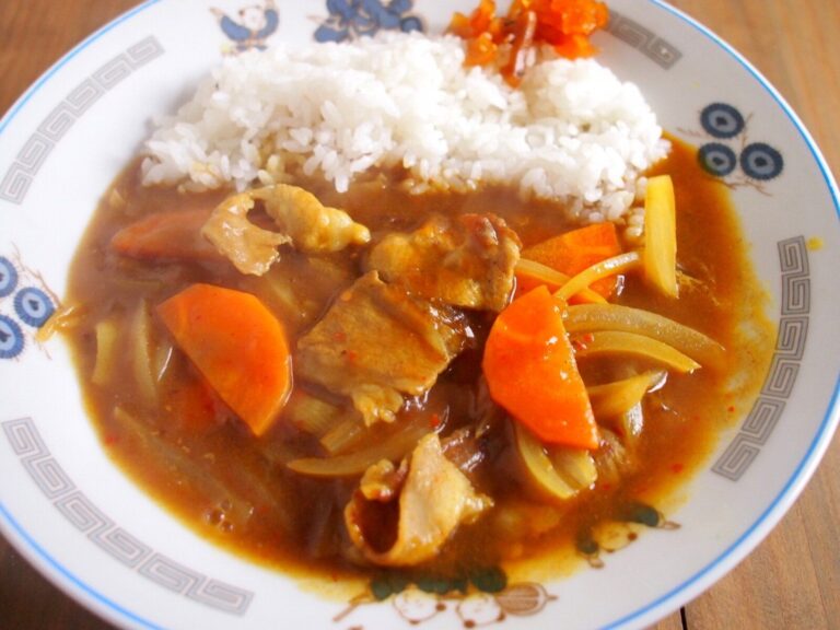町中華のカレーはなぜおいしい？家でもつくれる再現レシピを町中華ライターが解説