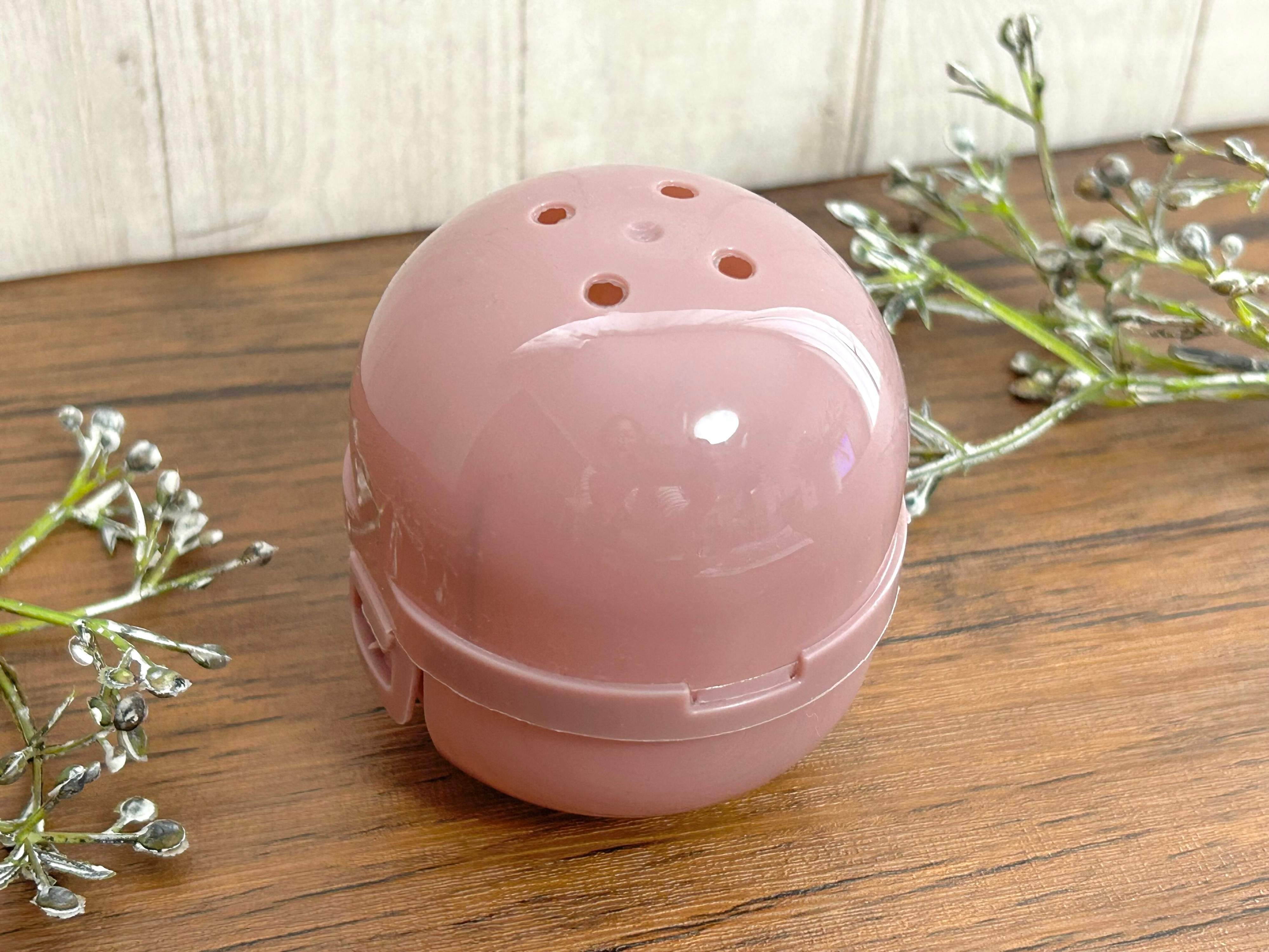 レトロかわいい！リアルな作り＆細かい仕掛けにときめくミシンのカプセルトイ