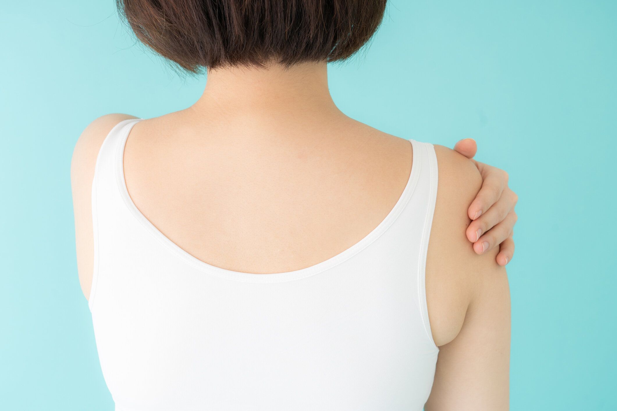 肩が痛くて夜も眠れない⁉40歳以上の女性は「四十肩・五十肩」に注意して！