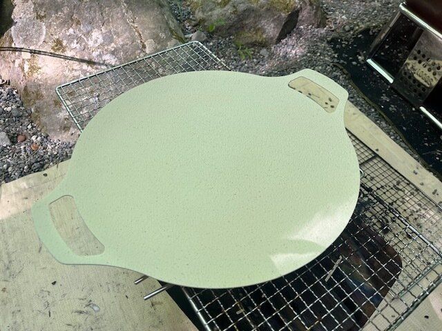 【3COINS】キャンプやバーベキューなどのアウトドアに活躍してくれるグリドルパンがおしゃれ！