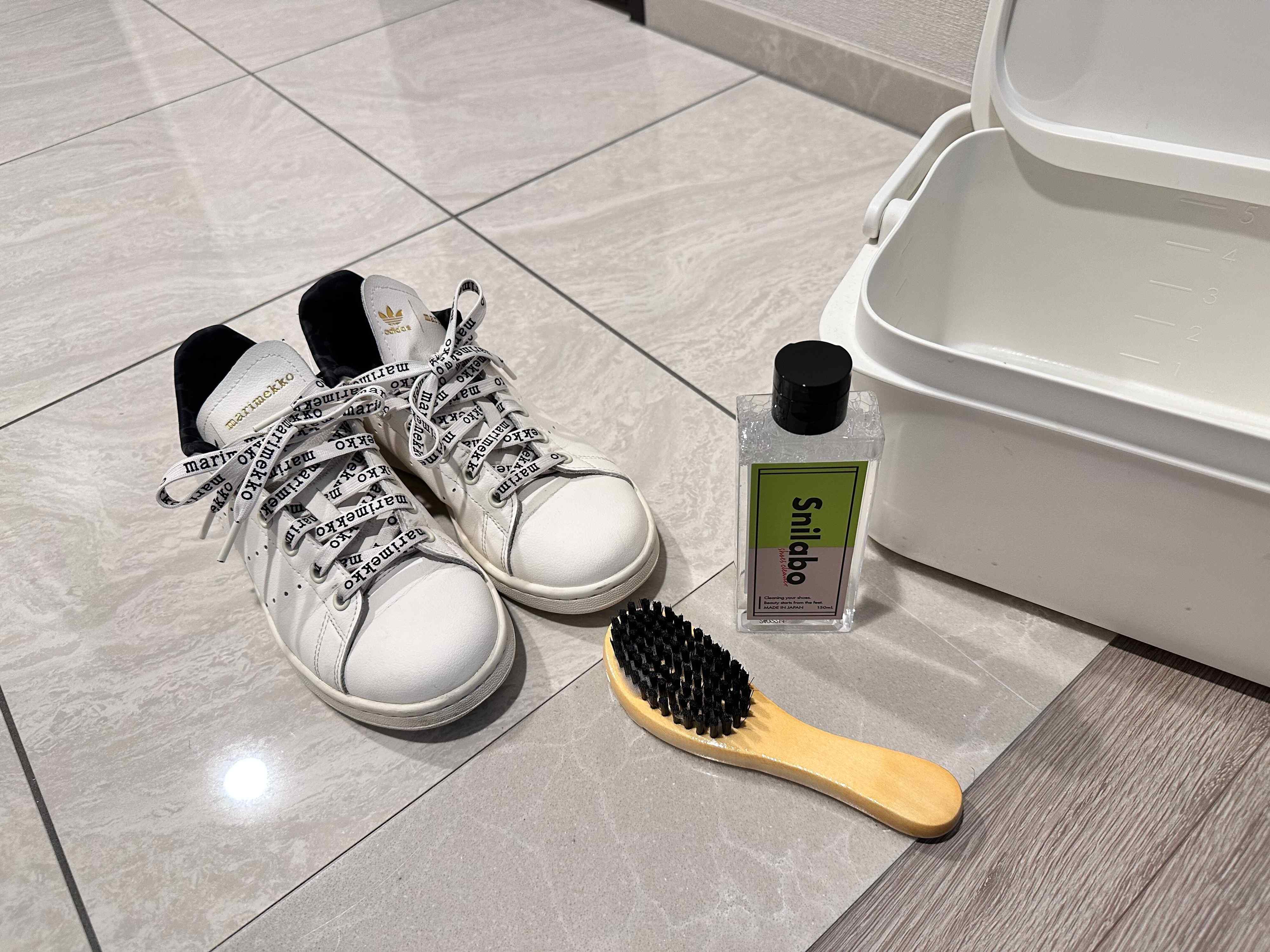 【楽天】水洗い不要！汚れが面白いほど落ちてくれるスニーカークリーナー