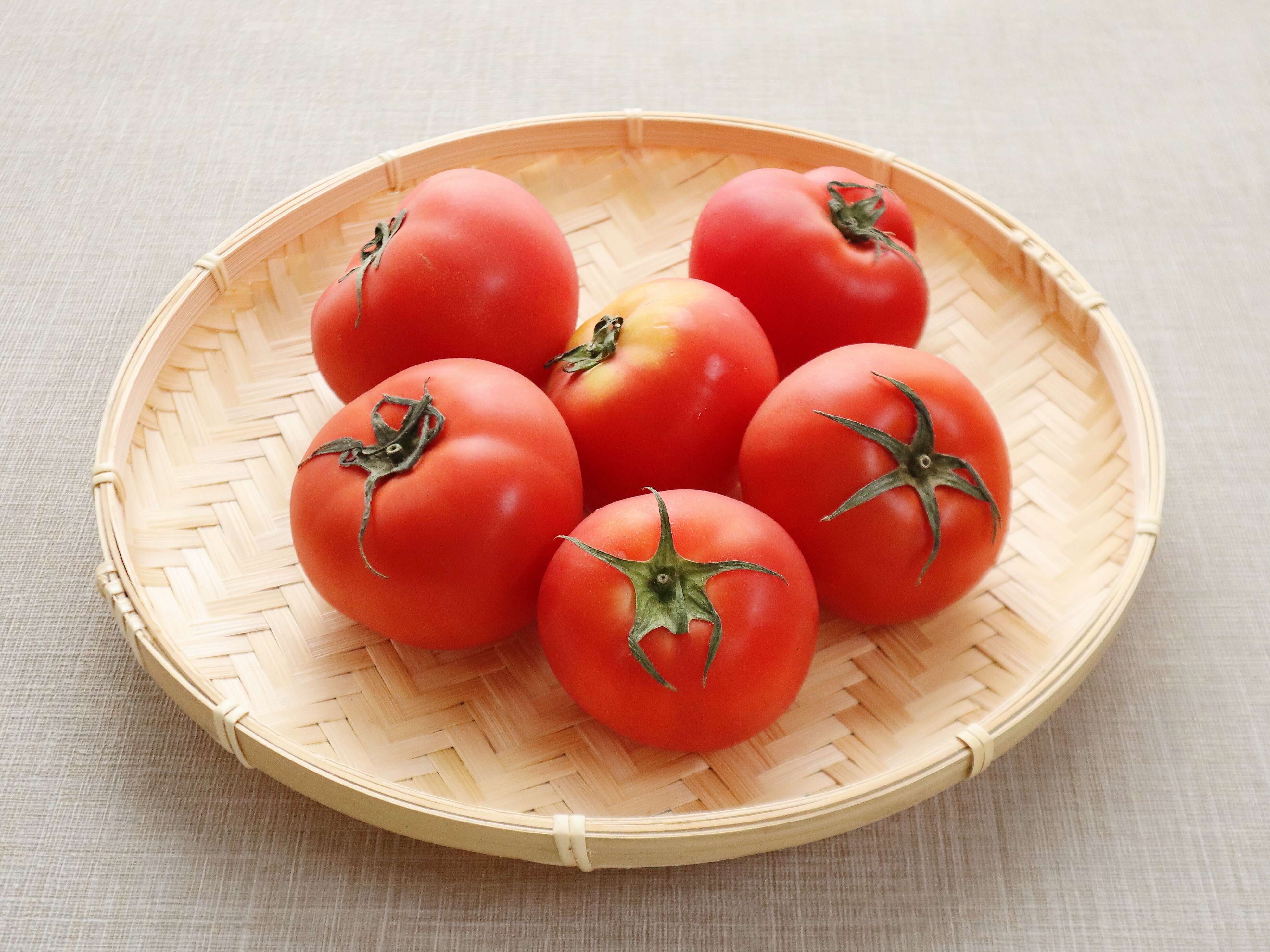 おいしいトマトを見分ける「スターマーク」って知ってる？スーパーで買うときにおいしいものを見分けるコツを野菜のプロが解説！