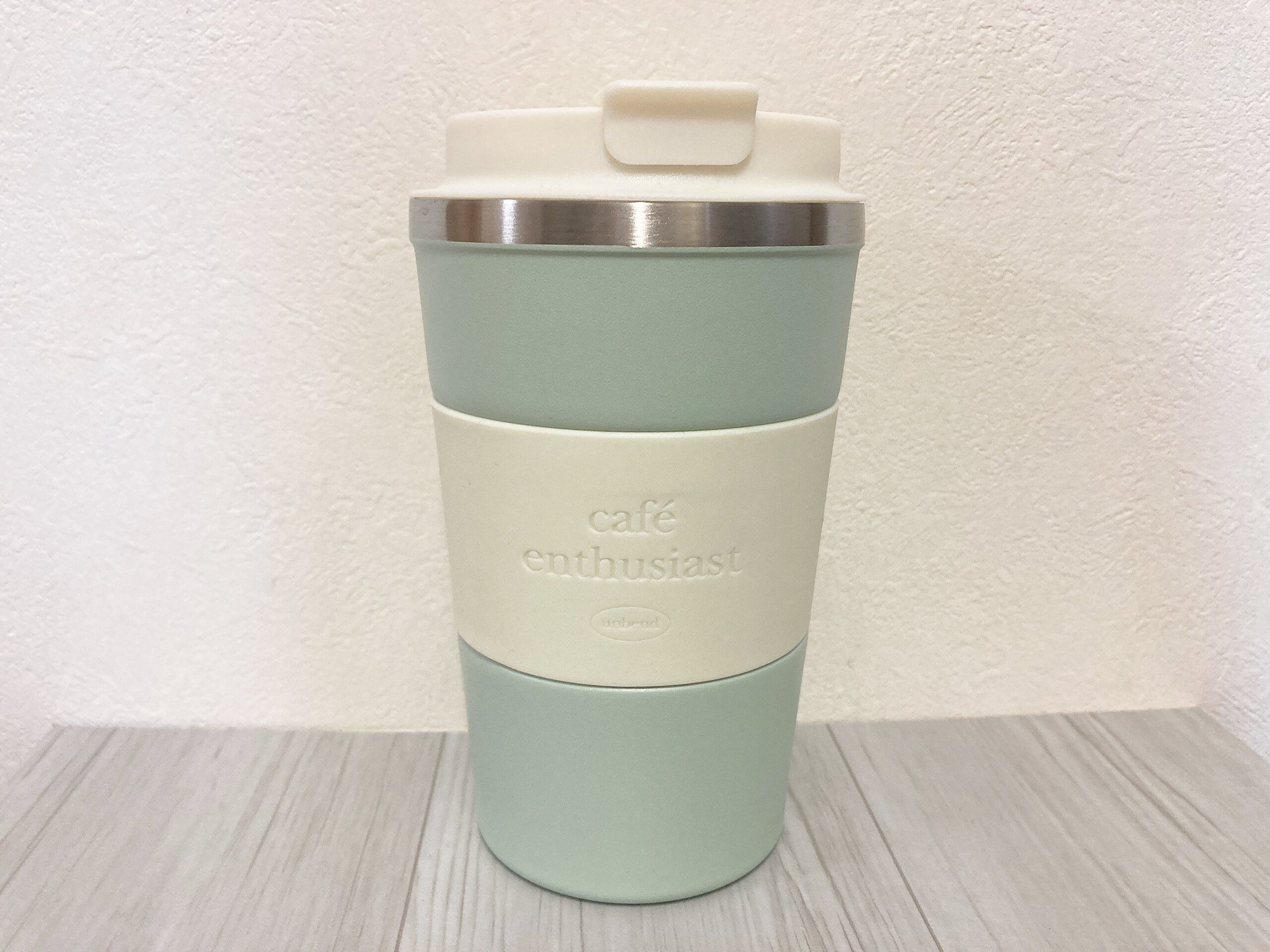 【3COINS】見つけたらすぐ買って！おしゃれカラーが豊富な1年中使える蓋付きタンブラー