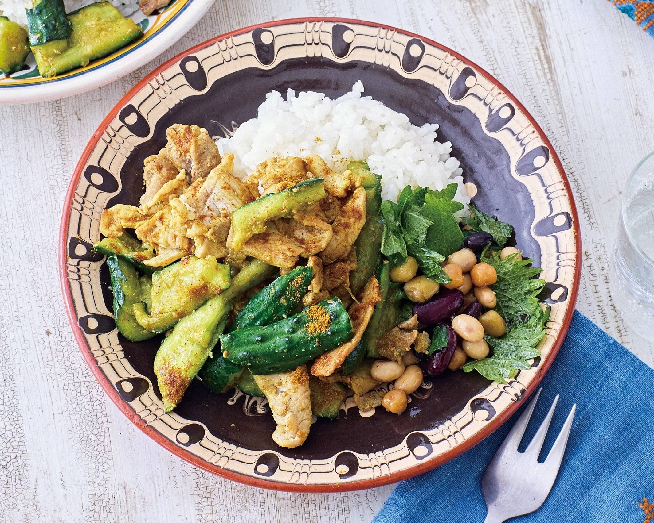 きゅうりは「炒める」が正解！包丁を使わずらくらく完成するレシピ