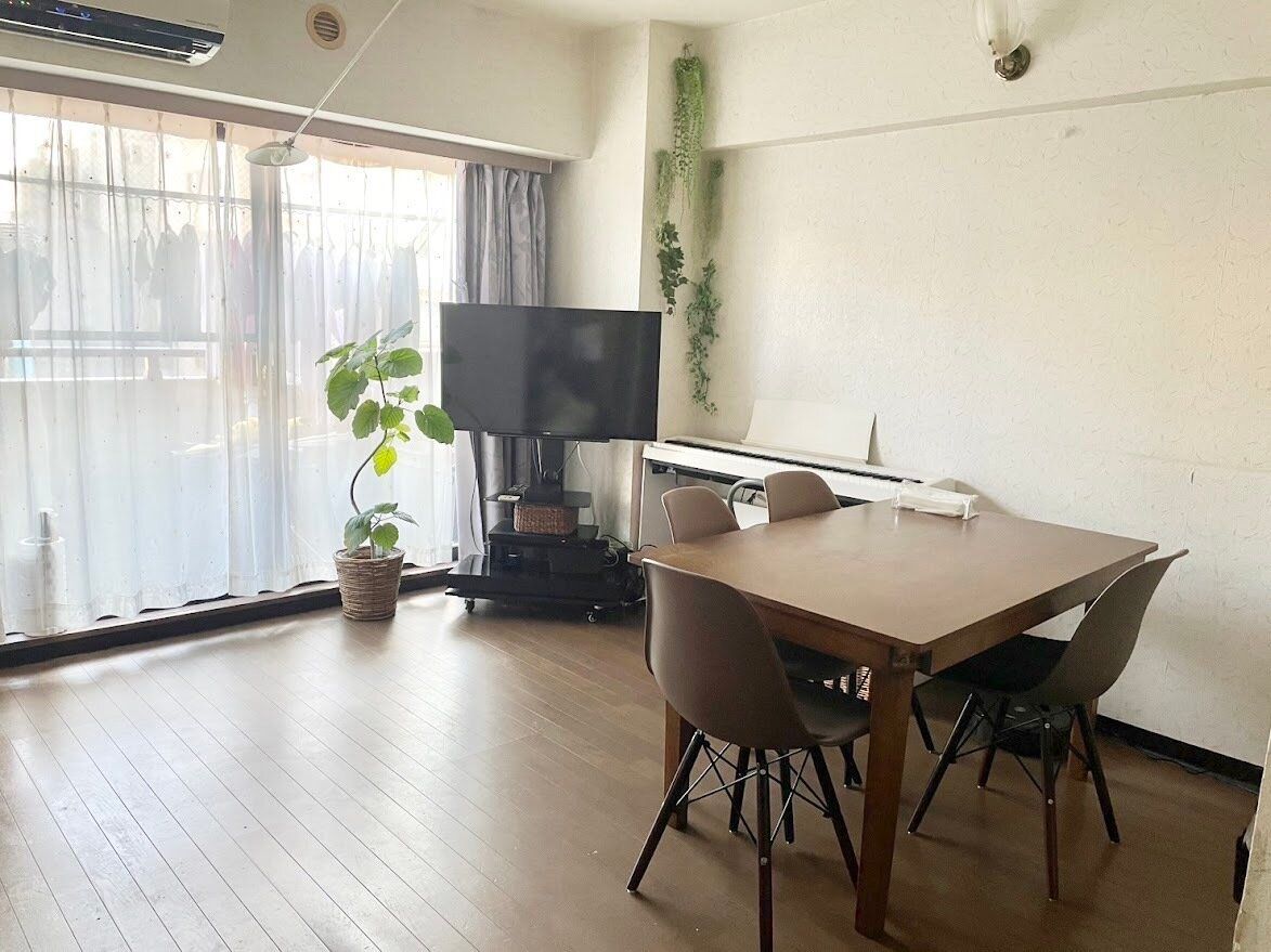 5分でキレイな家が続く！スッキリ片づいた家の人がやっている「スキマ家事」3選