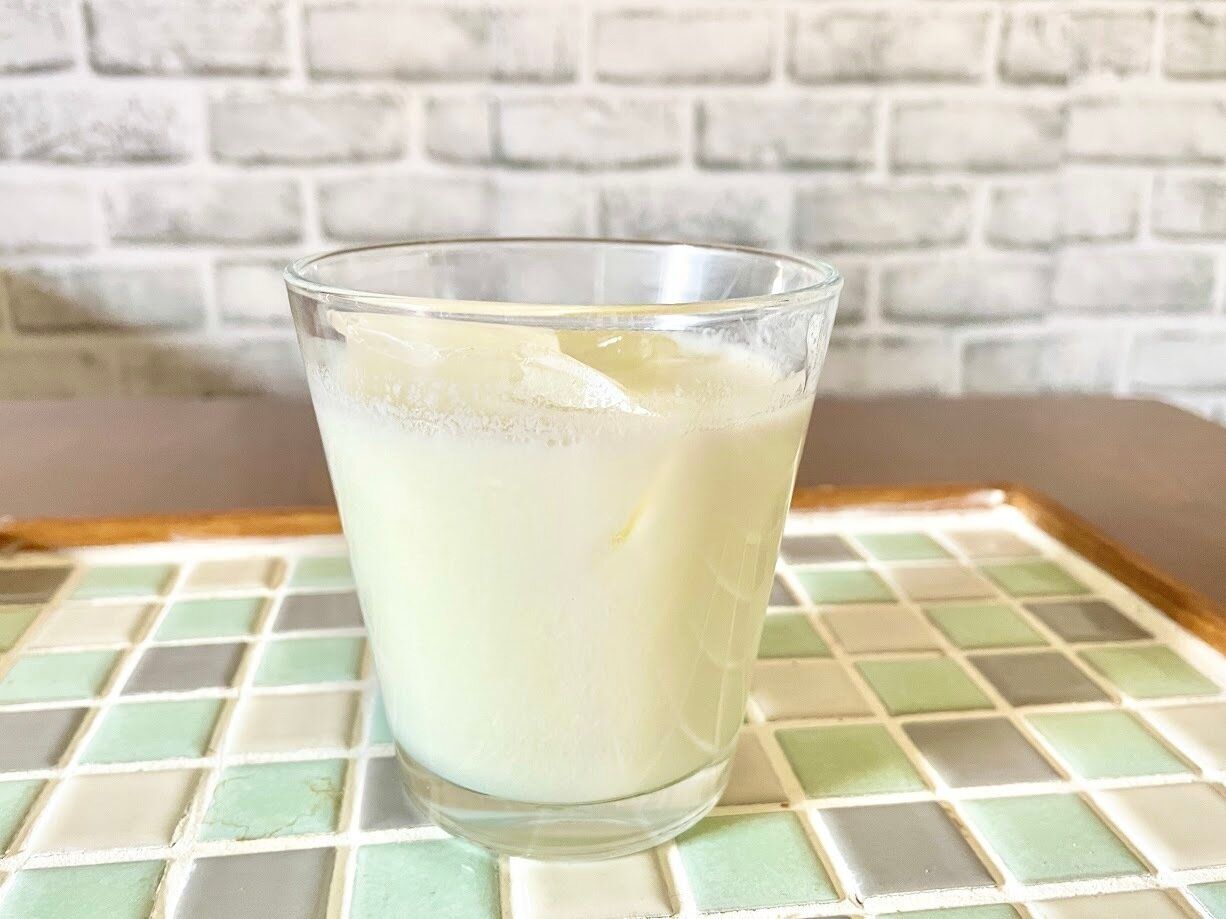 「ヨーグルトの汁」はそのまま捨てないで！簡単でおいしい「ラッシー」の作り方