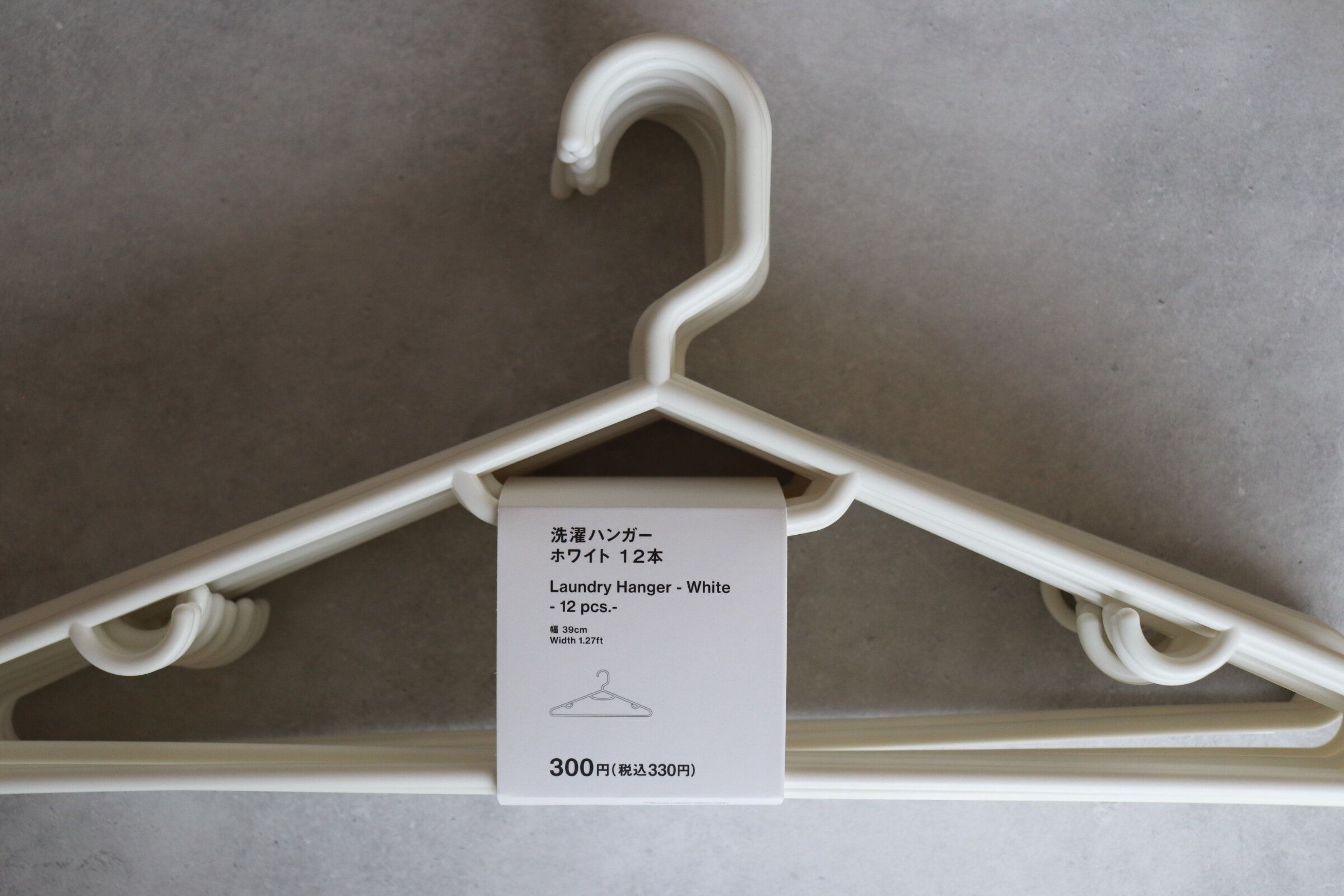 【ダイソー】330円だけど買う価値アリ！なハンガーをダイソー「Standard Products」で発見