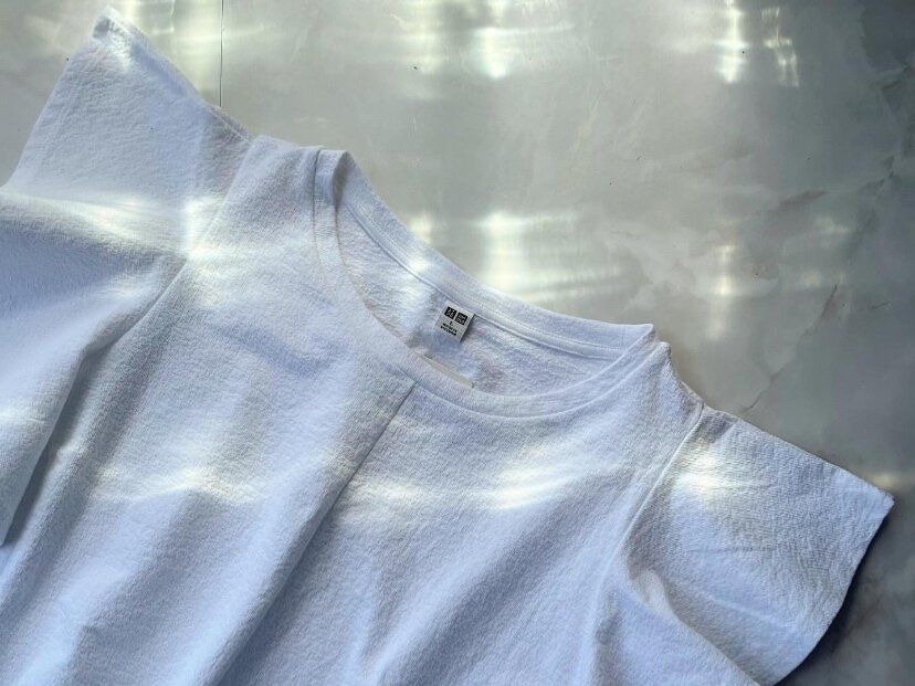 【ユニクロ】1,000円以下で買えるだと…!?「ラッフルスリーブT」はアラフォーの救世主だよ～！