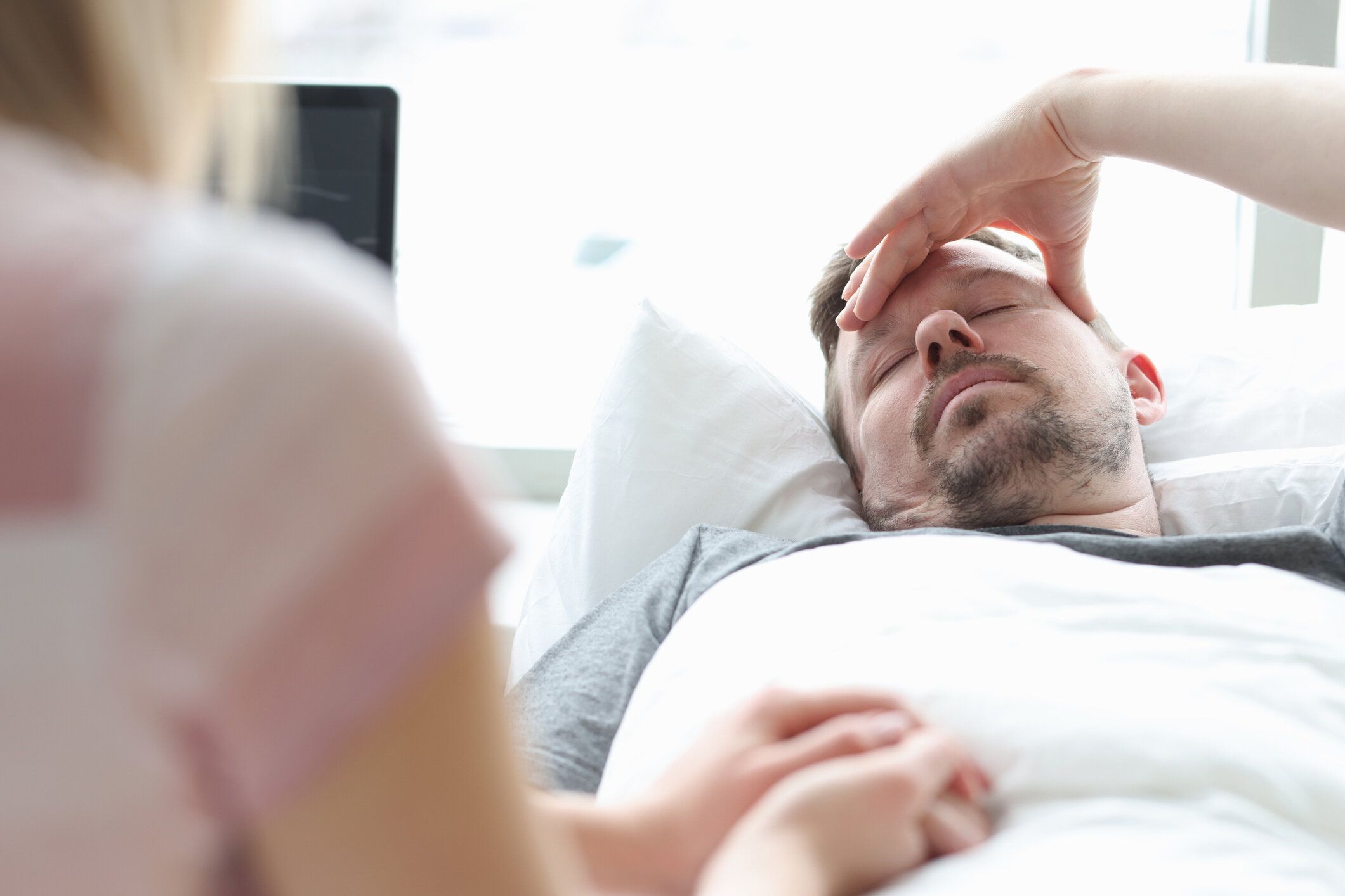 「麻酔したけど痛かった」と語る夫に、傷口の大きさを聞いて妻びっくり！かわいすぎる夫婦のやりとりに5.3万人がほっこり