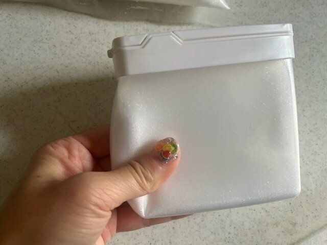 【セリア】こんなの見たことない！もんでほぐせる調味料ストッカー