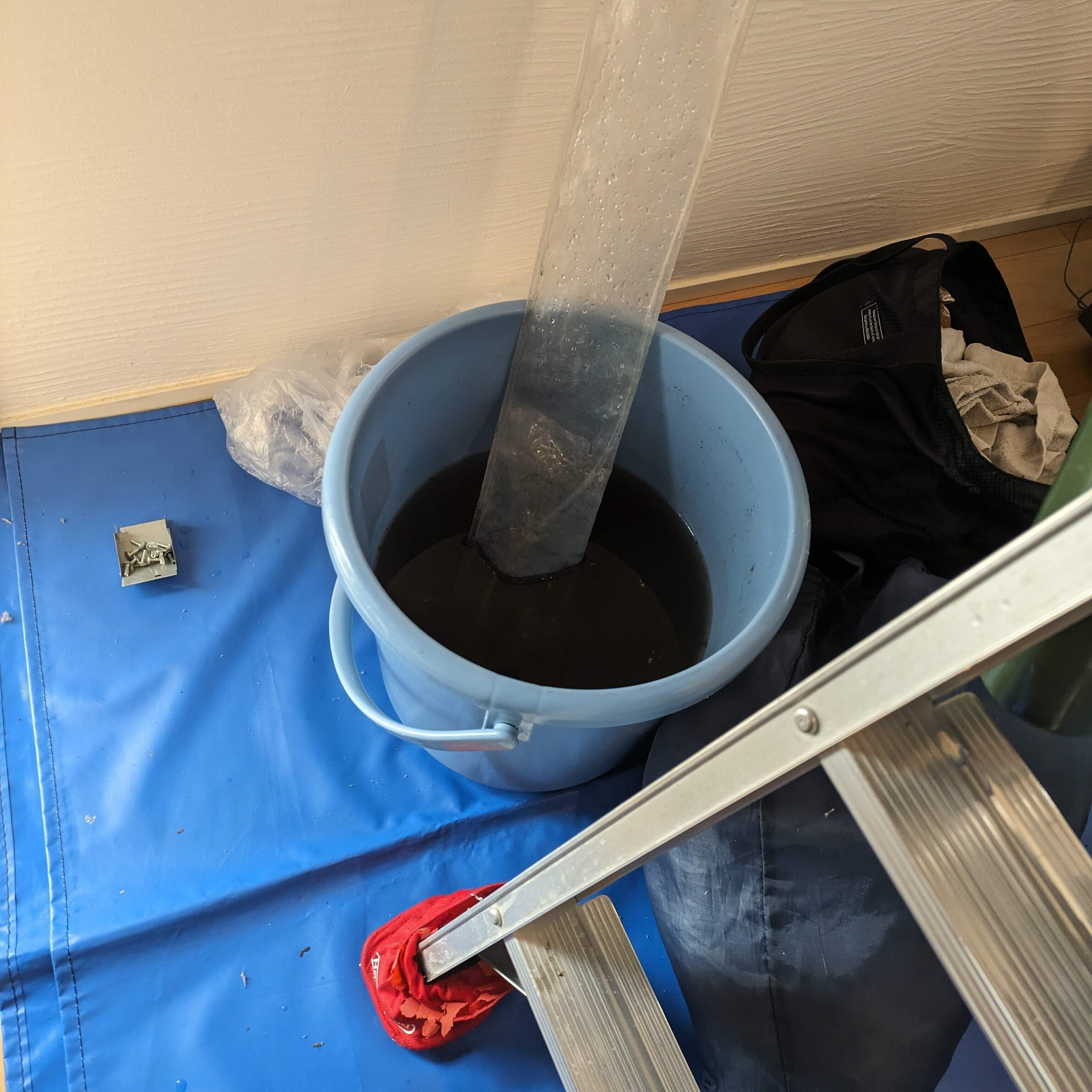 黒い汁がドバドバ…本格稼働前にエアコンクリーニングを！プロに、使用時のポイントも聞いてみた