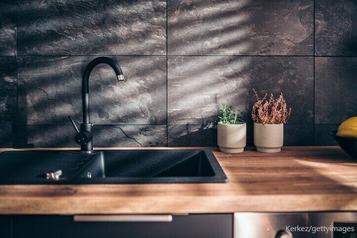 コバエを見てしまったら…今すぐできる対処法「水回りのNG」３選