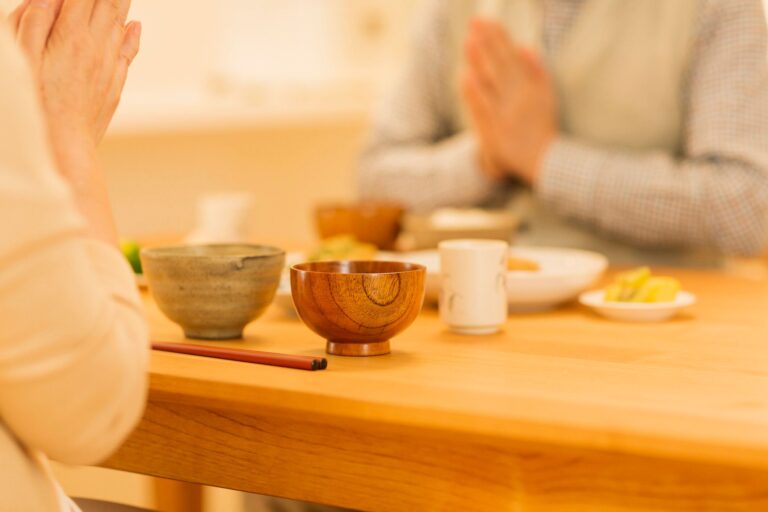 それは妻から夫へのリベンジなのか？夫婦間で起きた「メシハラ」の実態を専門家に聞いた