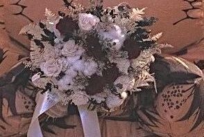 結婚式直前、夫にウェディングドレス姿を初めて見せた「ファーストミート」！涙、涙の感動シーンかと思いきや予想を超えたサプライズに1.9万人が爆笑