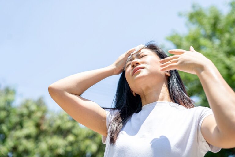 冷たいビールがリスク要因に？【熱中症】には忙しいパパ・ママ世代も要注意！
