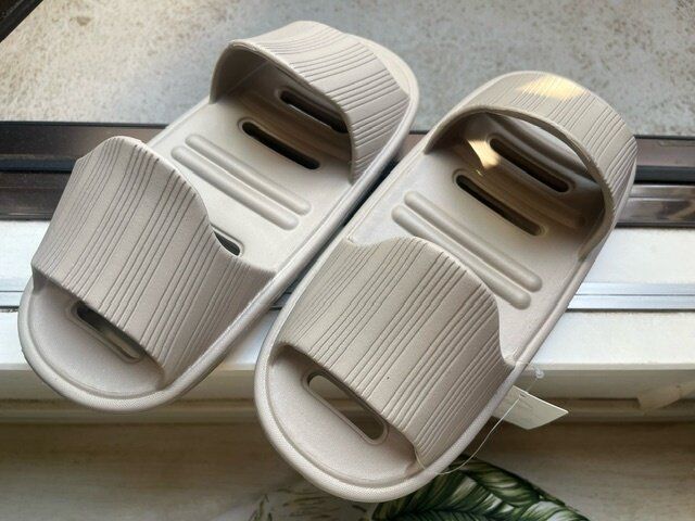 【3COINS】まさにこんなの欲しかったんです！を叶えてくれた！両履き軽量スリッパ