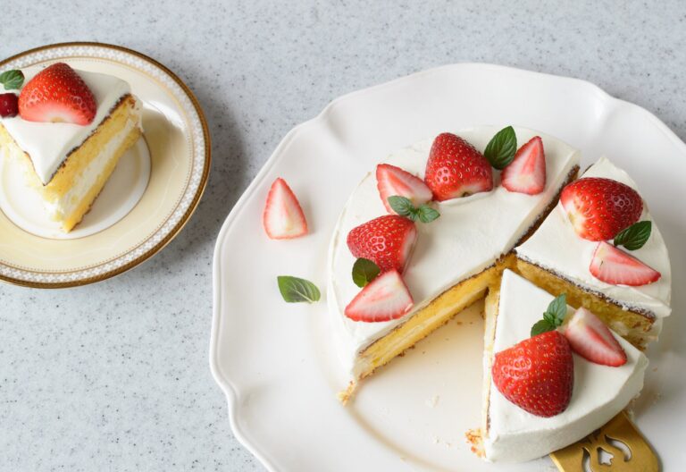 【じつは冷凍保存可能】カステラやケーキ、ポテトチップスなどお菓子の簡単シンプル冷凍保存法