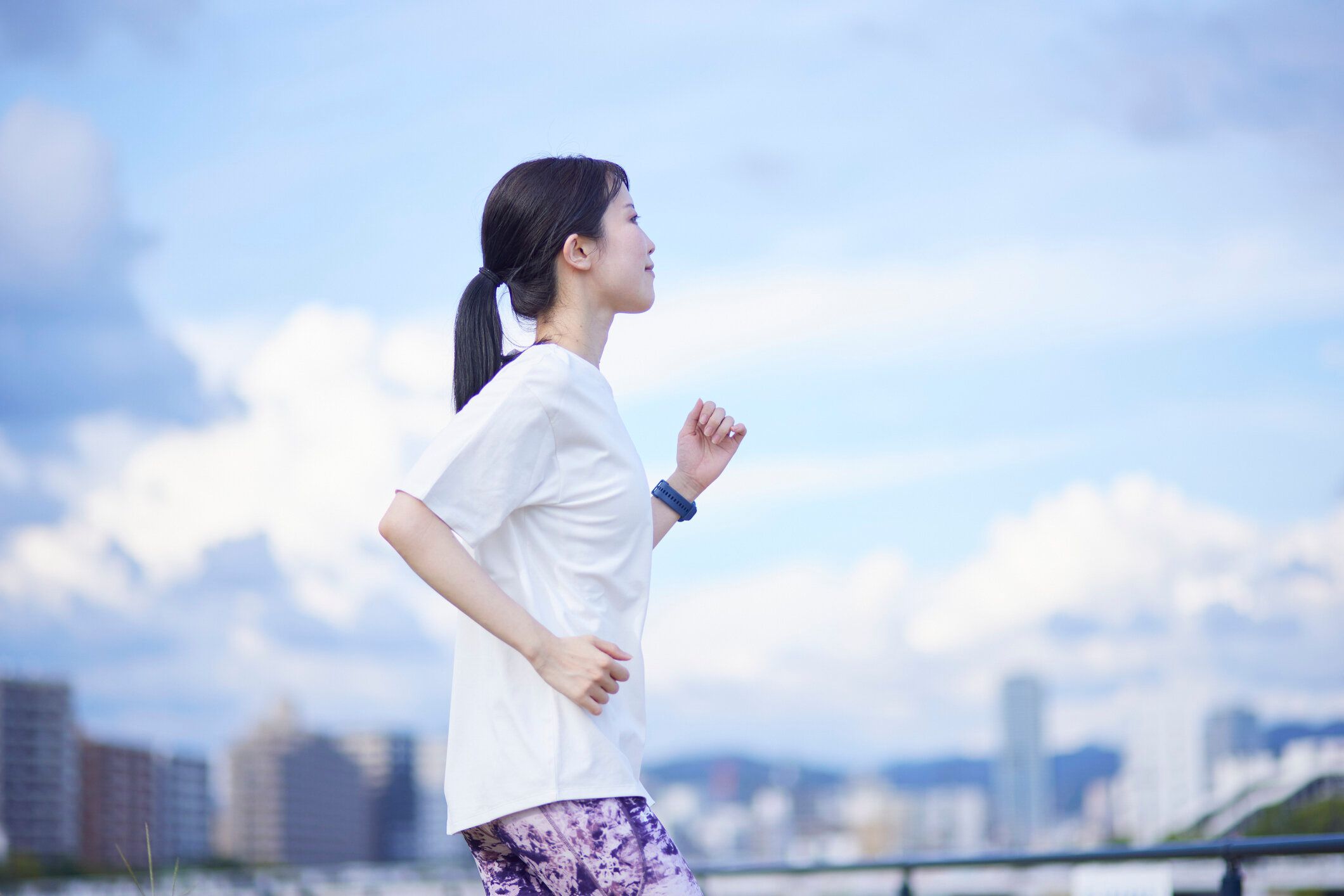 歩数を意識してカロリーを消費しよう〜運動の目安や続けるコツを解説〜