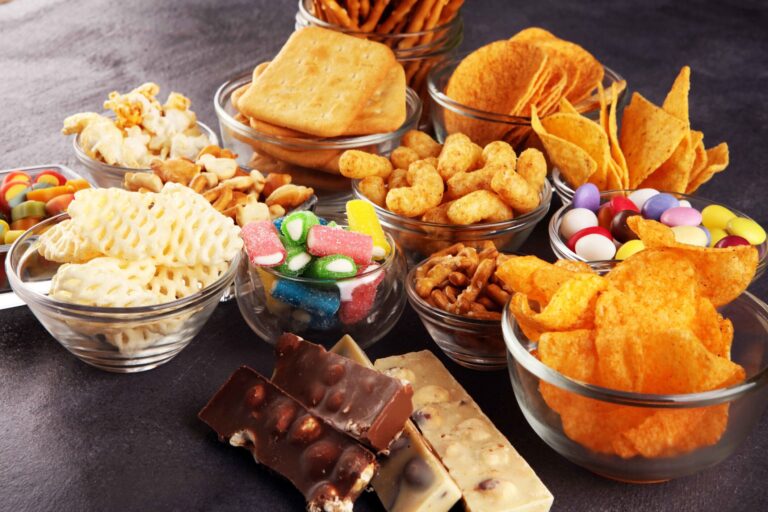 辛いお菓子人気おすすめ15選《2024》最新トレンドも紹介！