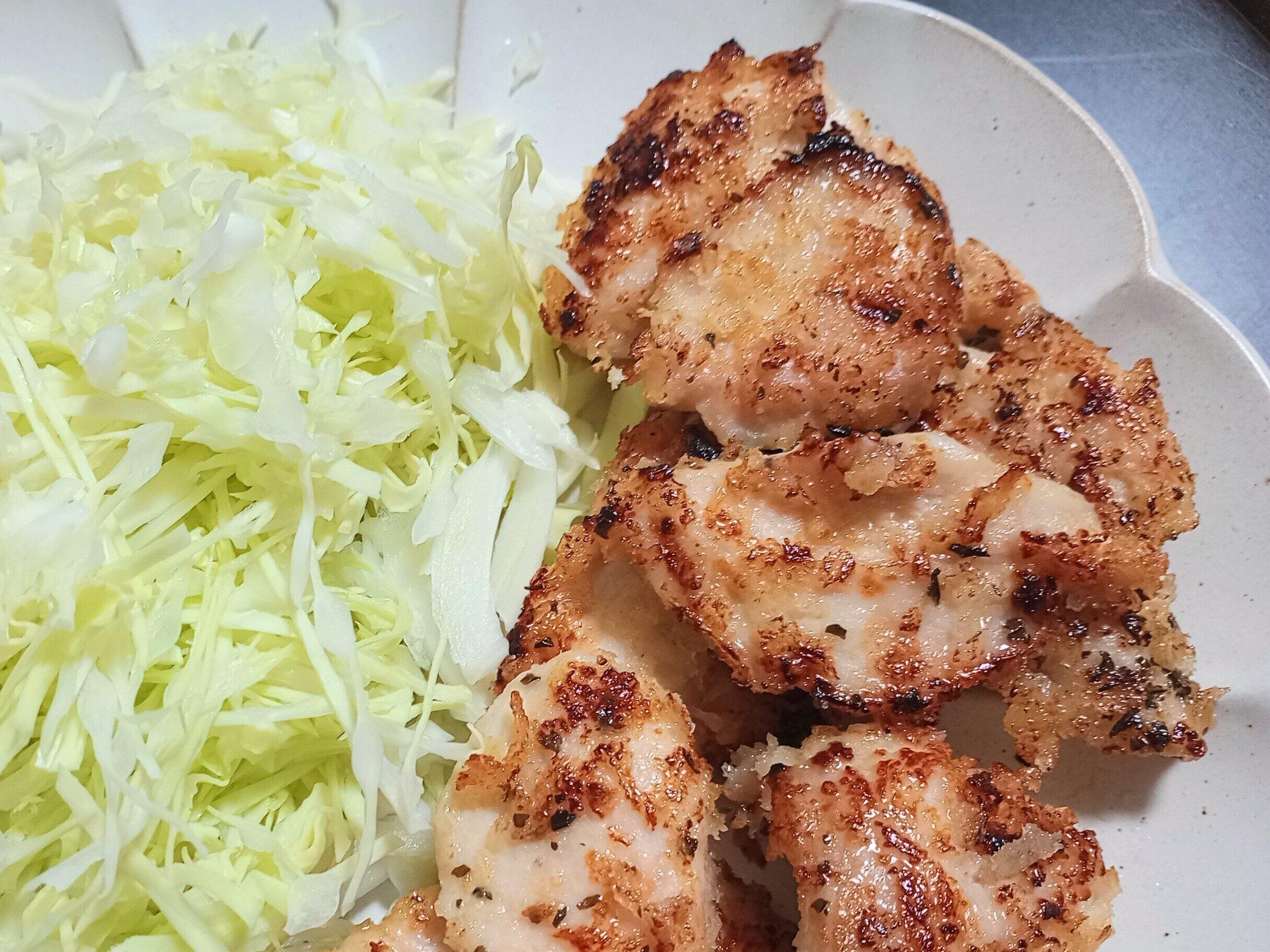 「ヨーグルトの汁」はそのまま捨てないで！驚くほどおいしい「鶏むね肉のパン粉焼き」の作り方