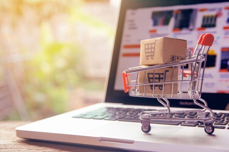【ネットセール攻略テク】楽天スーパーセールとAmazonブラックフライデーで失敗なくお得な買い物をする方法【節約のプロが解説】