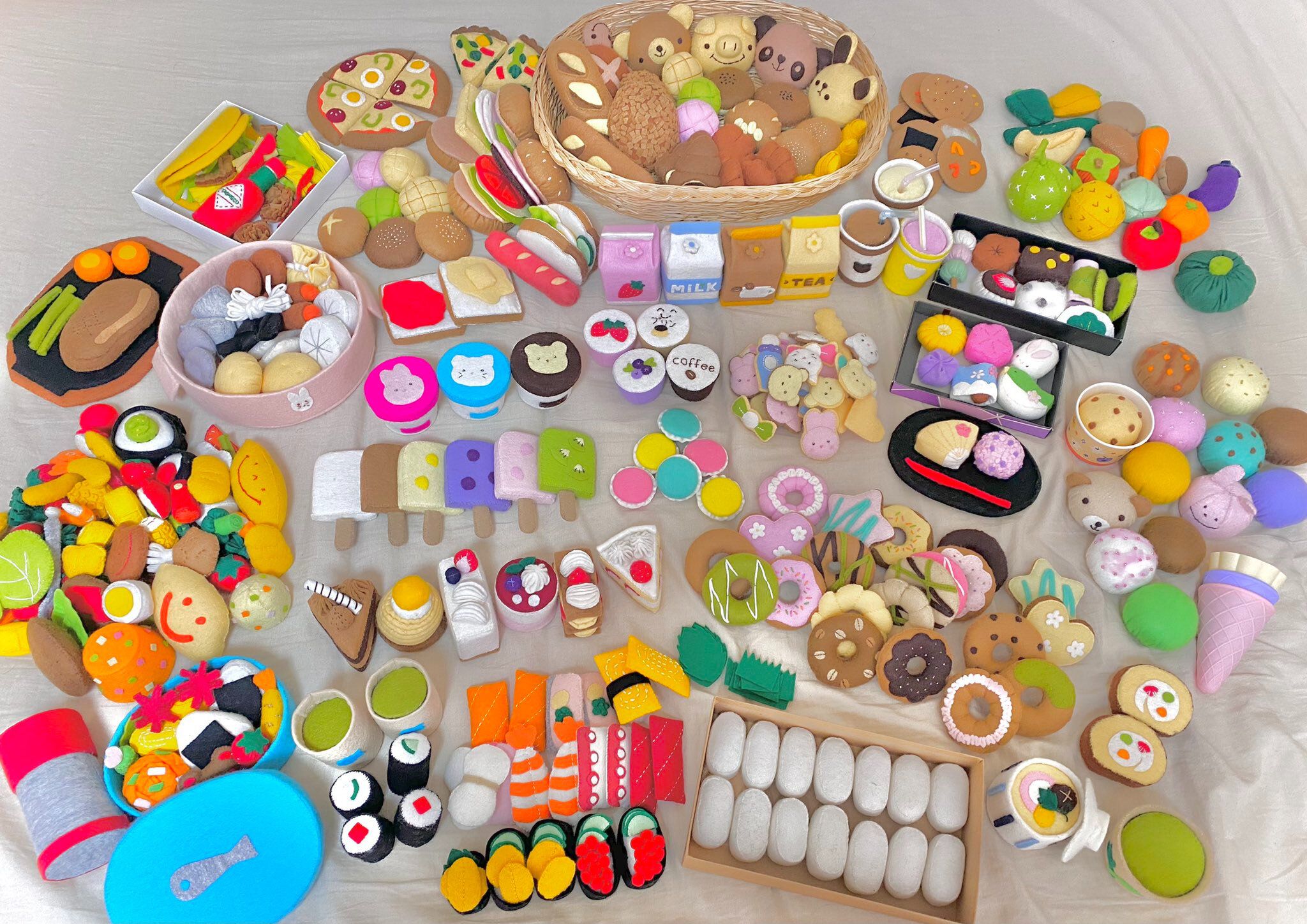 息子のために手づくりしたフェルトのオモチャがすごすぎると話題に。「愛を感じる」「素敵」などの声集まる