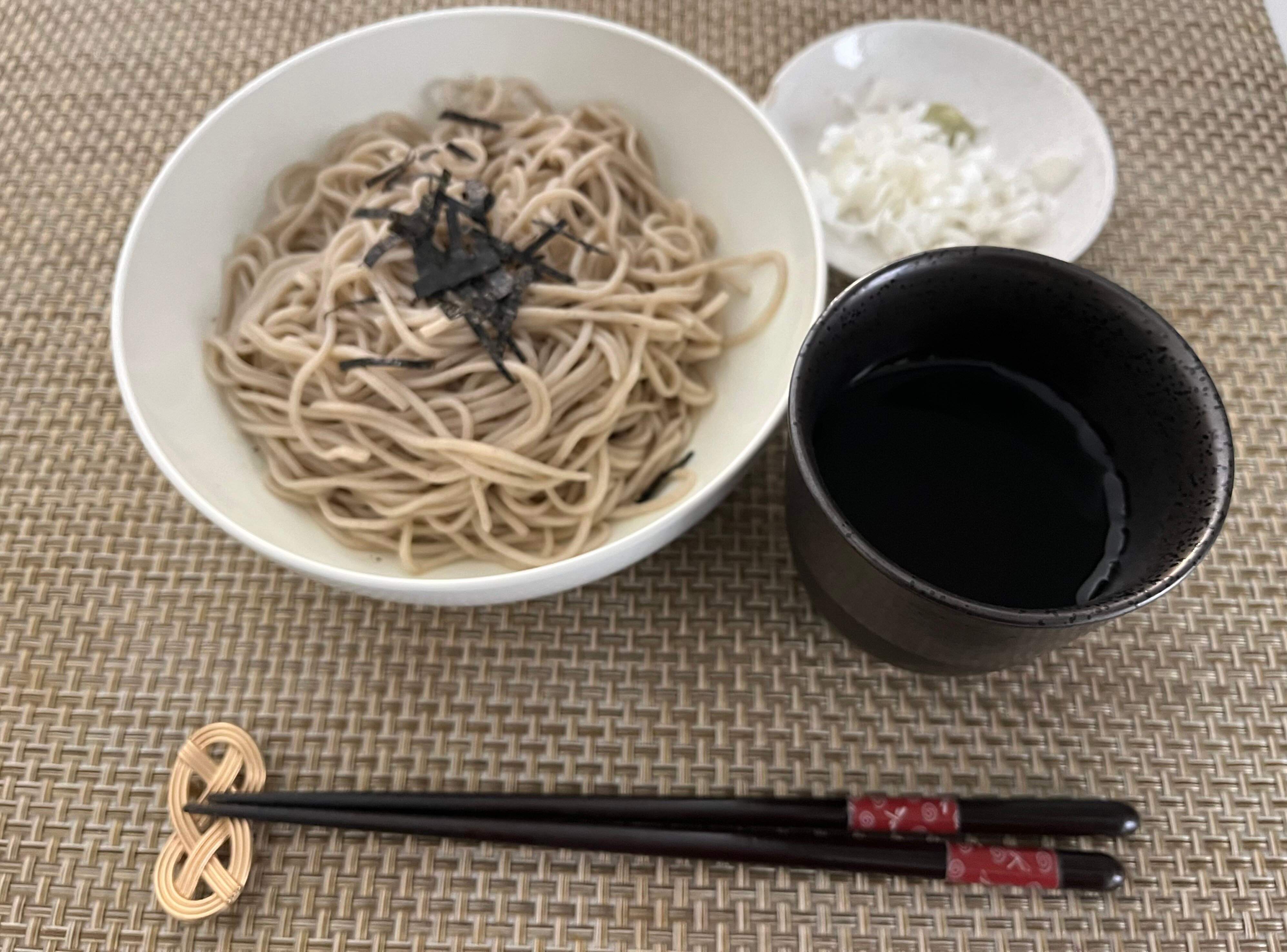 たった10秒で完成！茹でないお蕎麦が便利すぎて鬼リピ