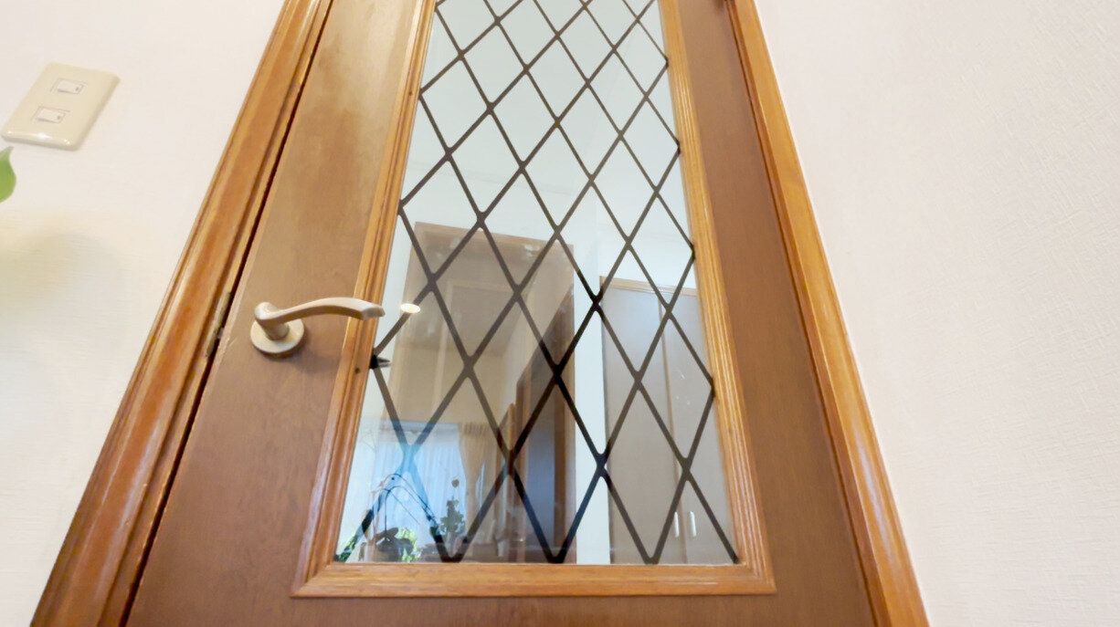 気になる「手垢汚れ」も簡単！シュッと一拭きで解決する掃除術