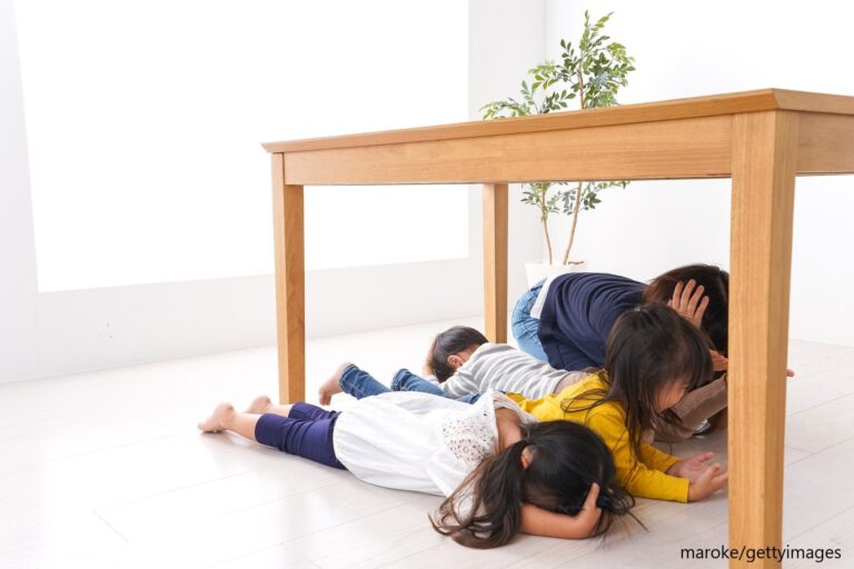 「捨てなくてよかった！」抱っこ紐で防災準備！子どもとの避難に役立つアイテム3つ