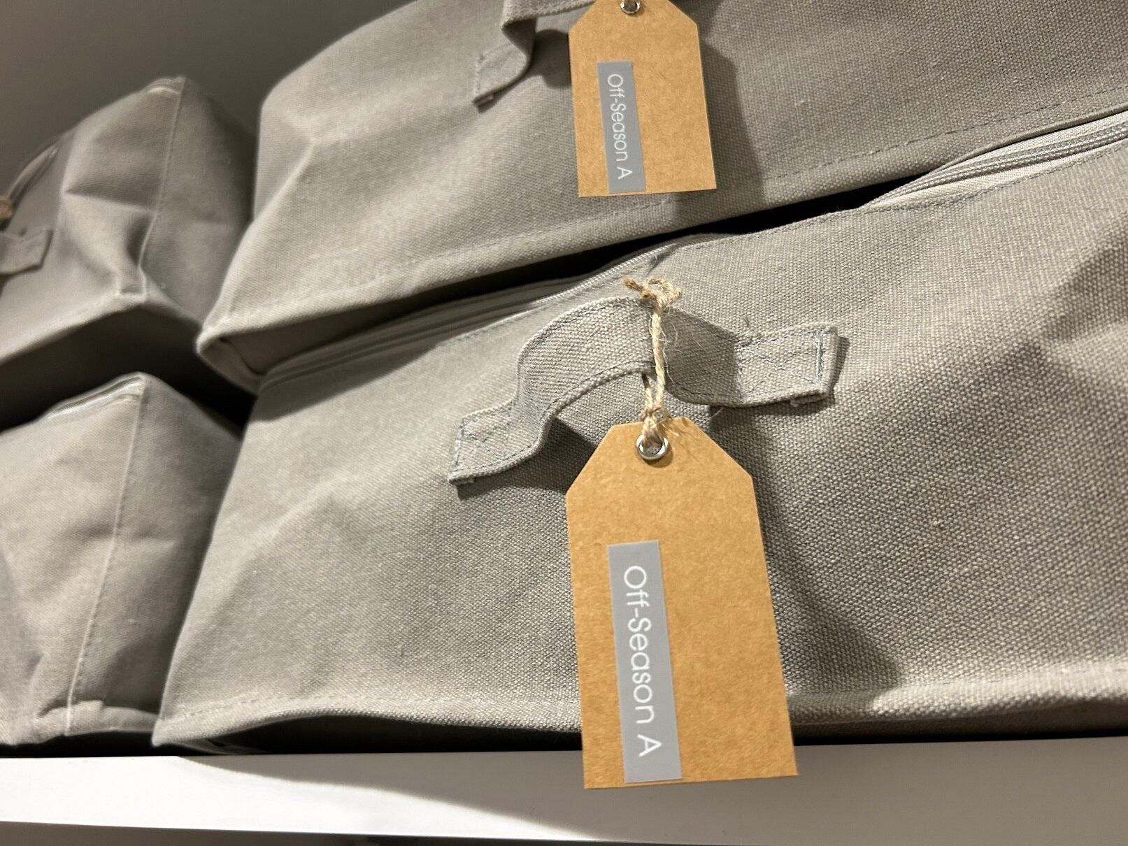 寝室まわりで活躍！寝具の衣替えにおすすめ収納グッズ3選