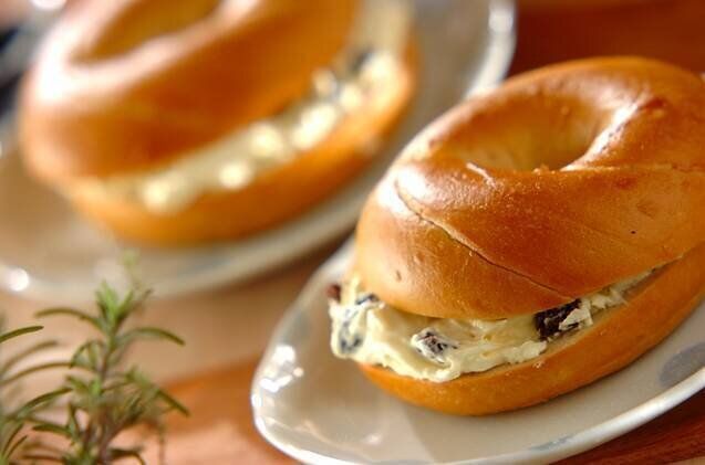 「クリームチーズ」を使ったおしゃれなおすすめレシピ88選！メインからスイーツまで手軽につくれる万能食材