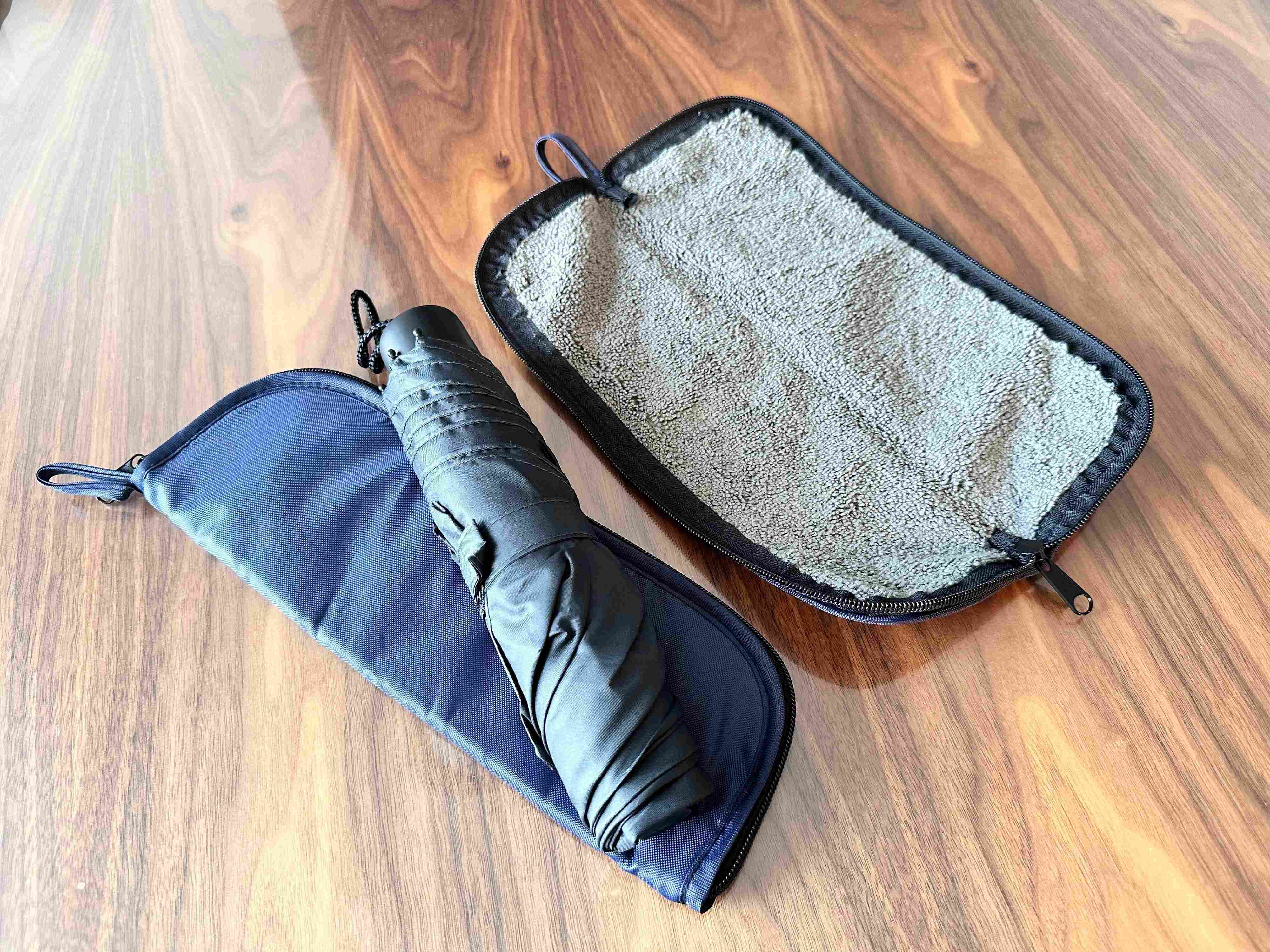 【ダイソー】110円で購入できることにびっくり！男女問わず持ち歩けるシンプルな折りたたみ傘収納袋