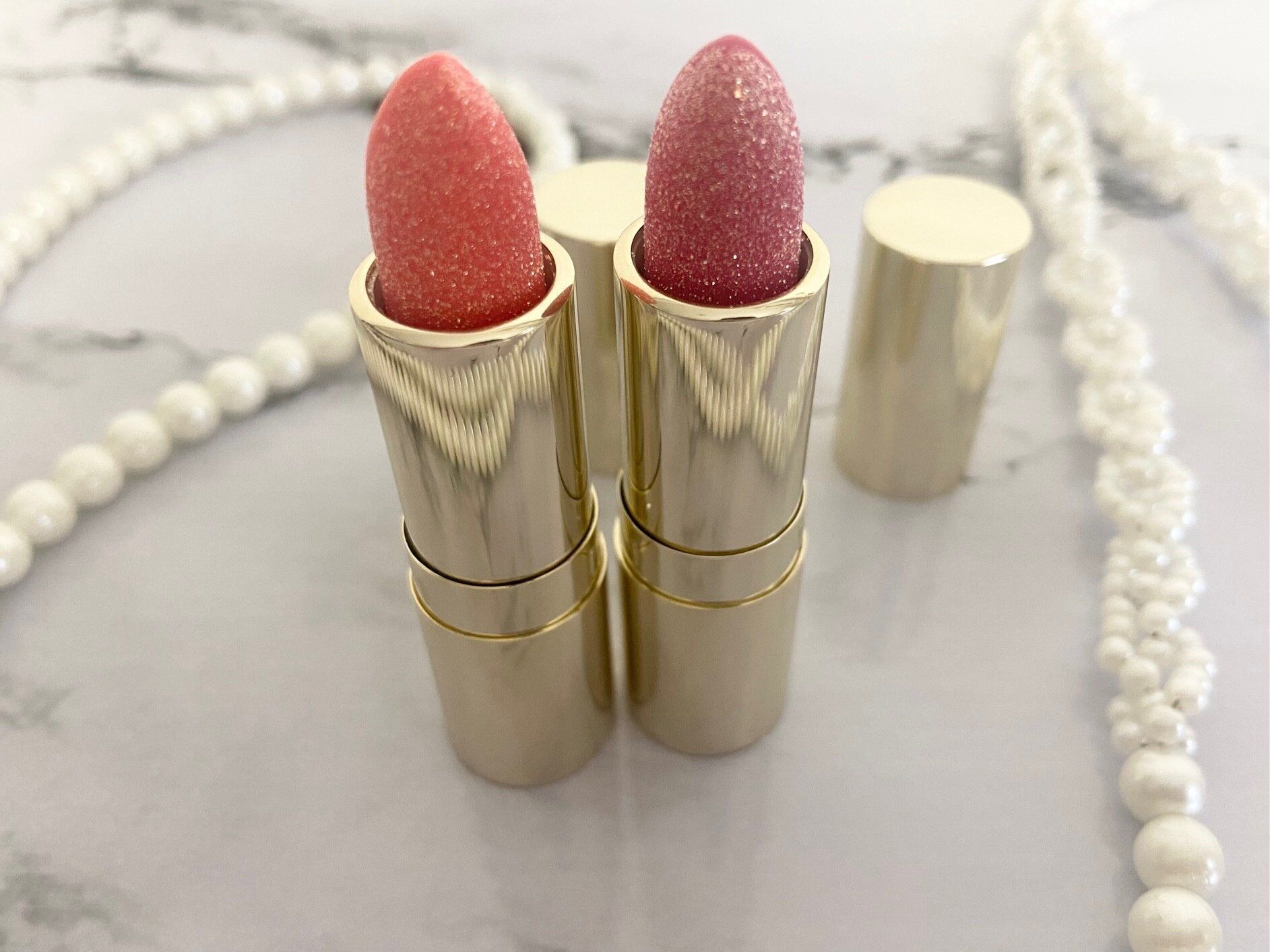 【プチプラコスメ】まるで宝石……！コスメオタクがリピートしている優秀ドラコスリップ