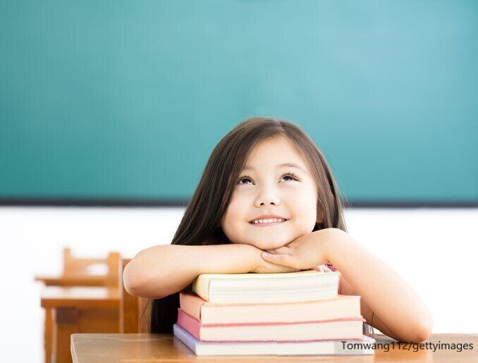 うちの子は消極的？慎重な子どもの背中を押す声かけとは