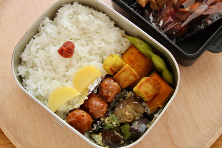市販のおかずにたよっても大丈夫！お弁当のバランスをよくするコツ3選