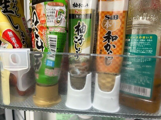 【セリア】しっかり自立でスッキリ収納！薬味チューブキャップが超すごい！